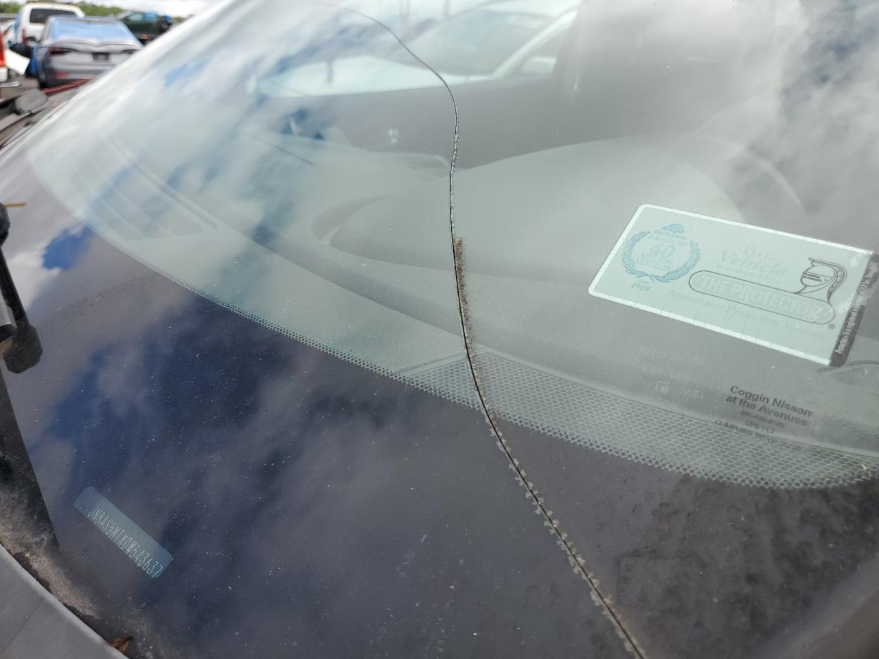 2013 Nissan Rogue S Burgundy vin: JN8AS5MTXDW543637 Damage: Windshield, Broken, Replacement Required