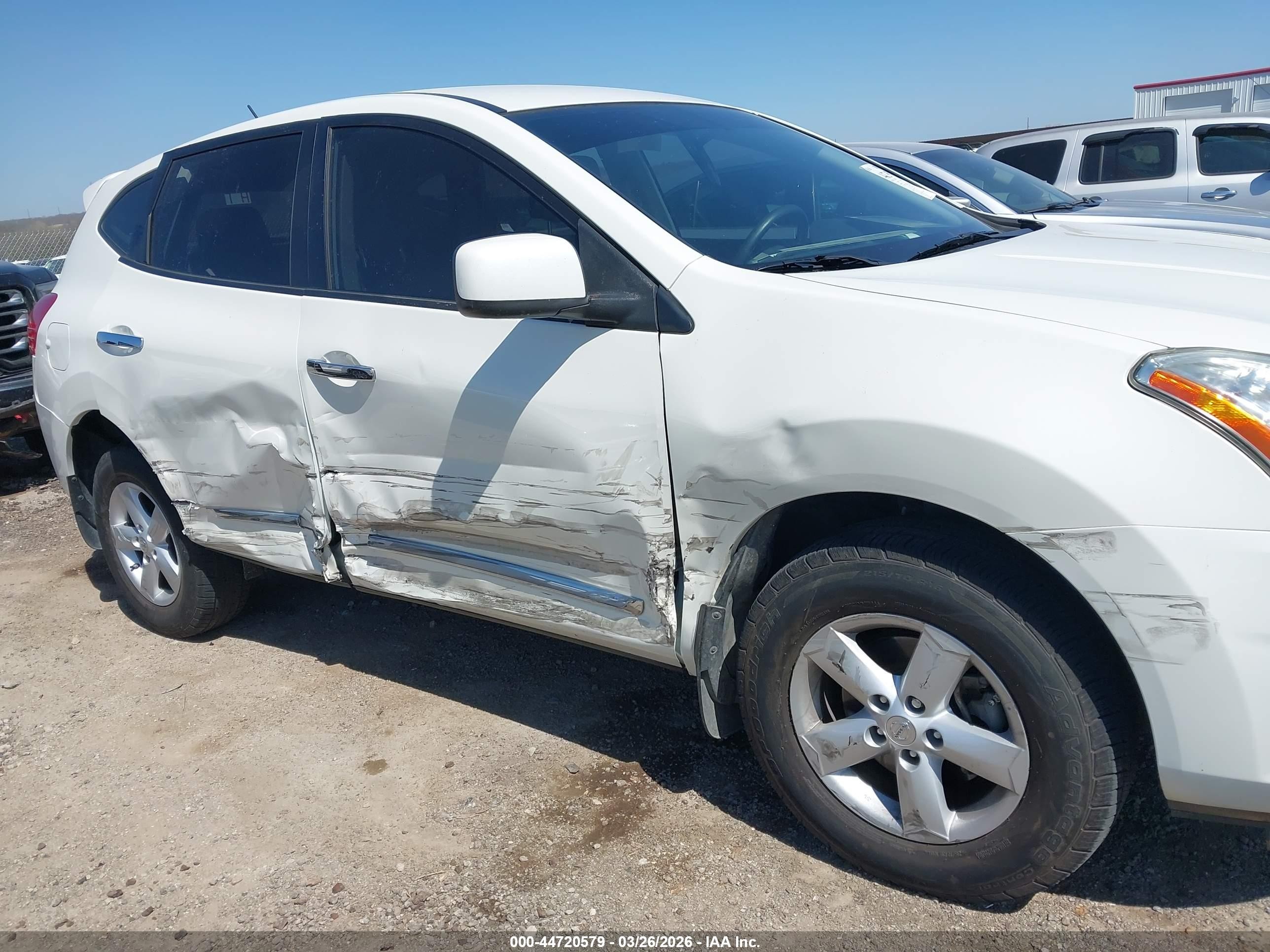 2013 Nissan Rogue S White vin: JN8AS5MTXDW551737