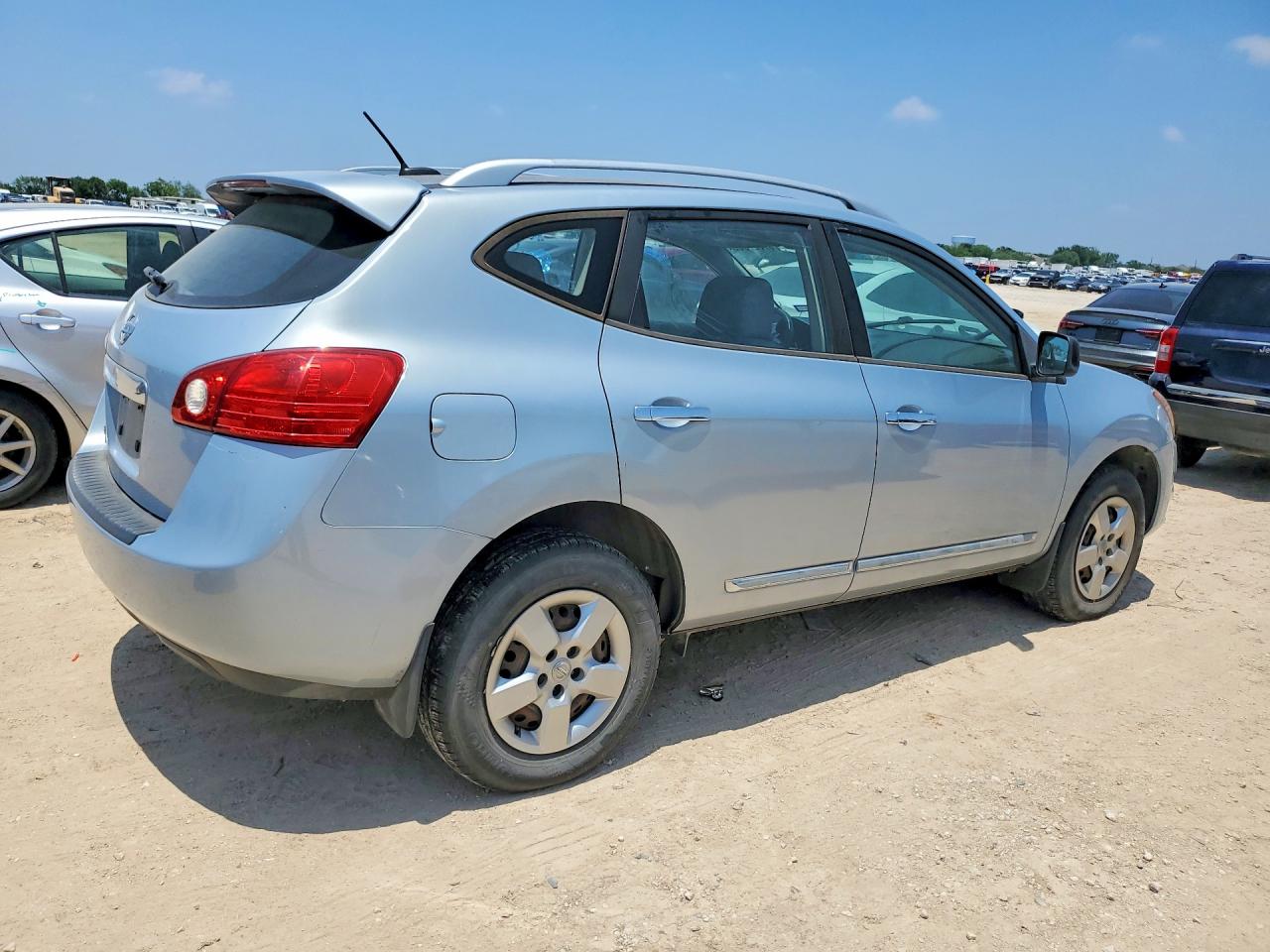2014 Nissan Rogue Select S Silver vin: JN8AS5MTXEW103581