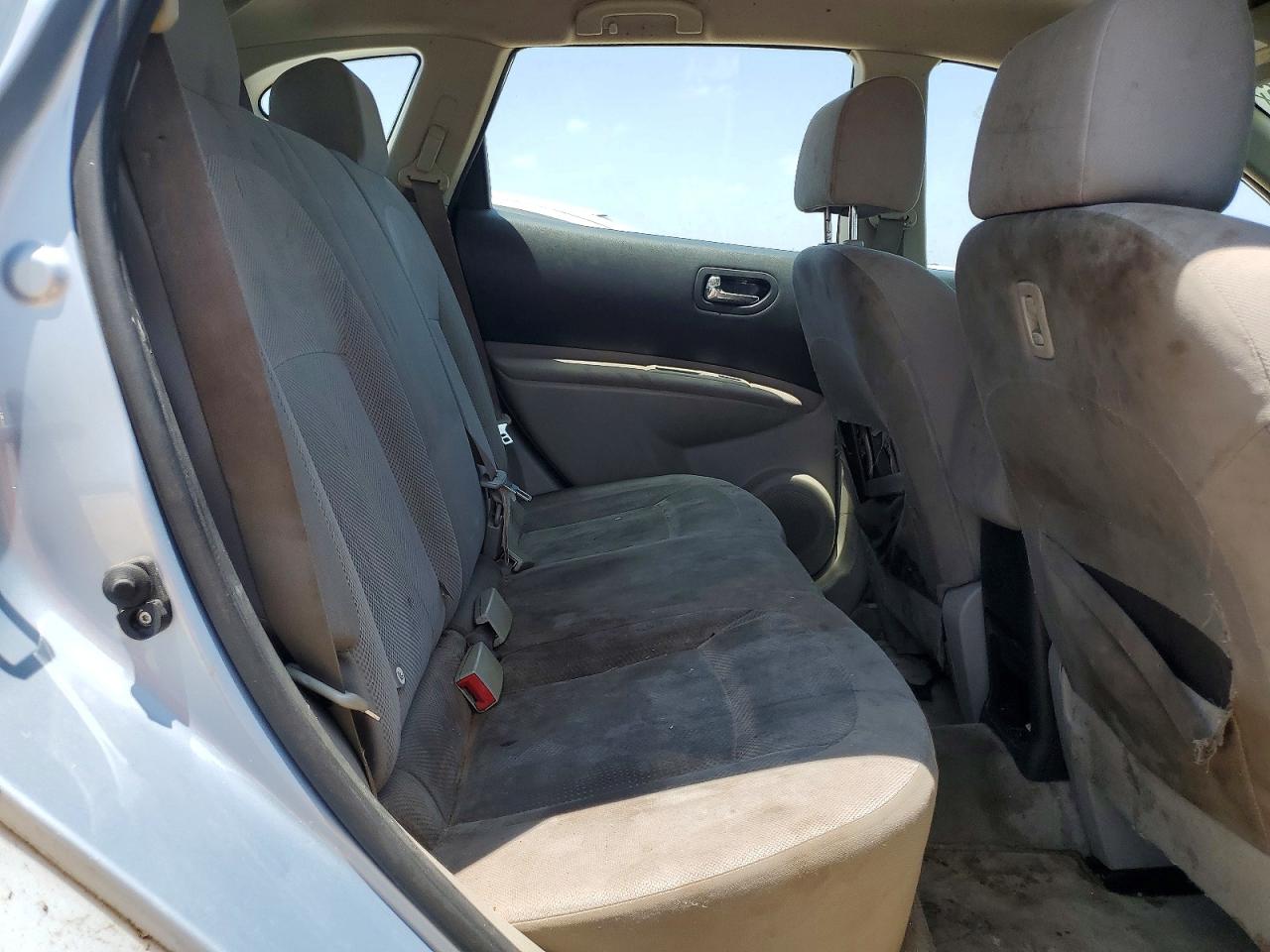 2014 Nissan Rogue Select S Silver vin: JN8AS5MTXEW103581