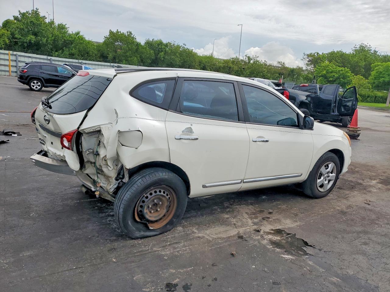 2014 Nissan Rogue Select S White vin: JN8AS5MTXEW617110