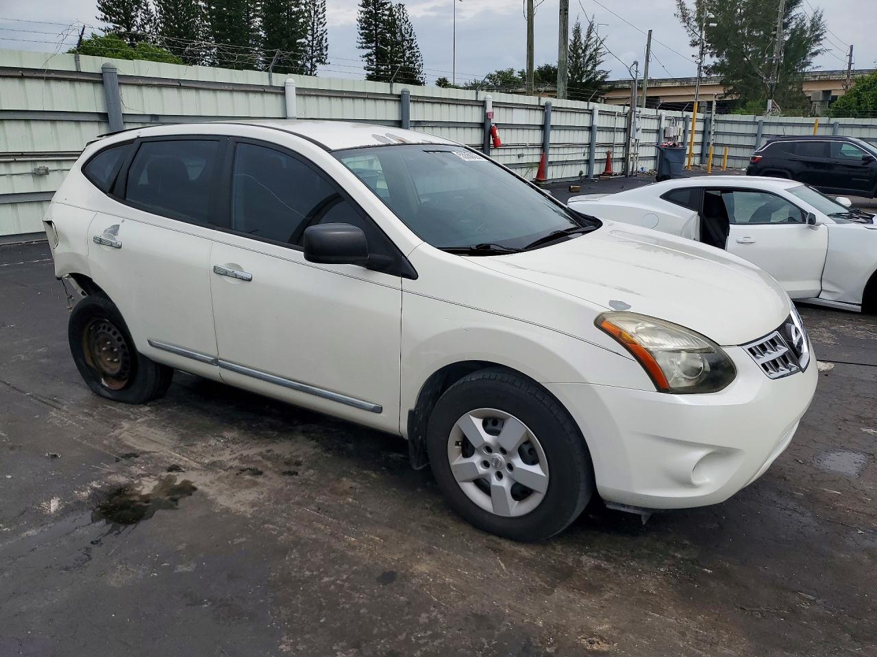 2014 Nissan Rogue Select S White vin: JN8AS5MTXEW617110
