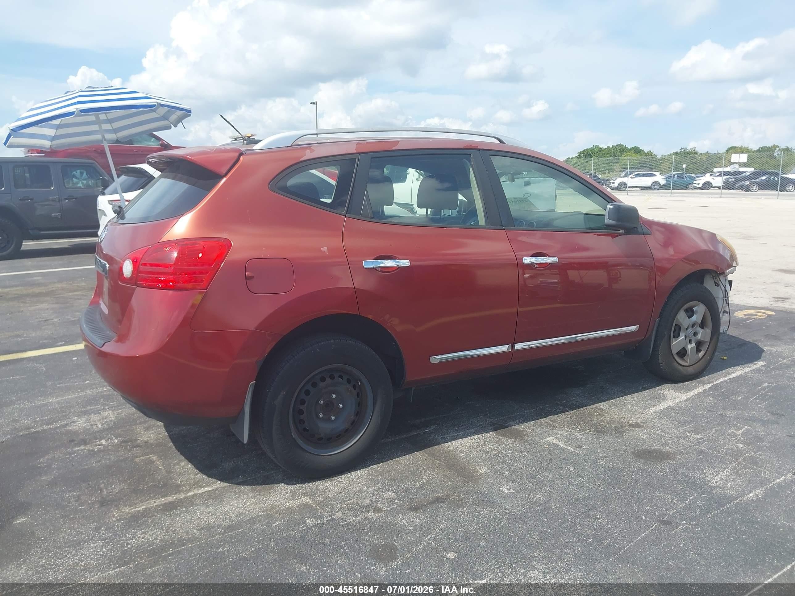2014 Nissan Rogue Select S Red vin: JN8AS5MTXEW619391