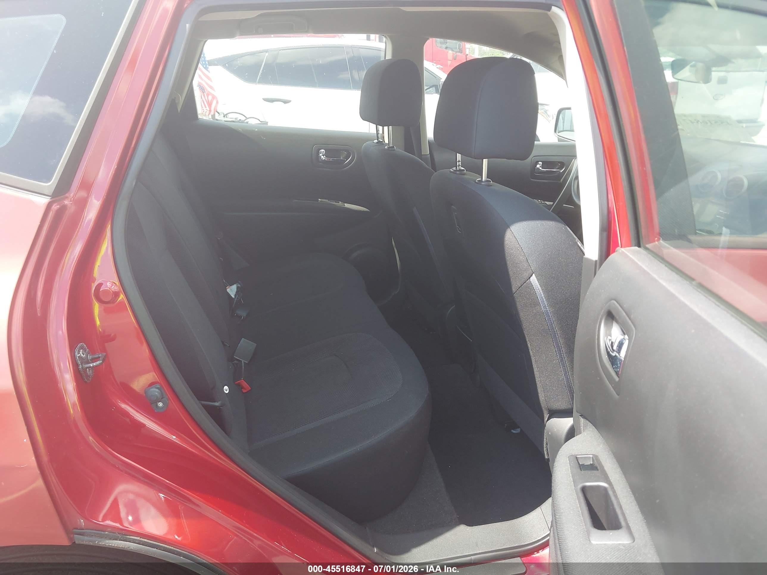 2014 Nissan Rogue Select S Red vin: JN8AS5MTXEW619391