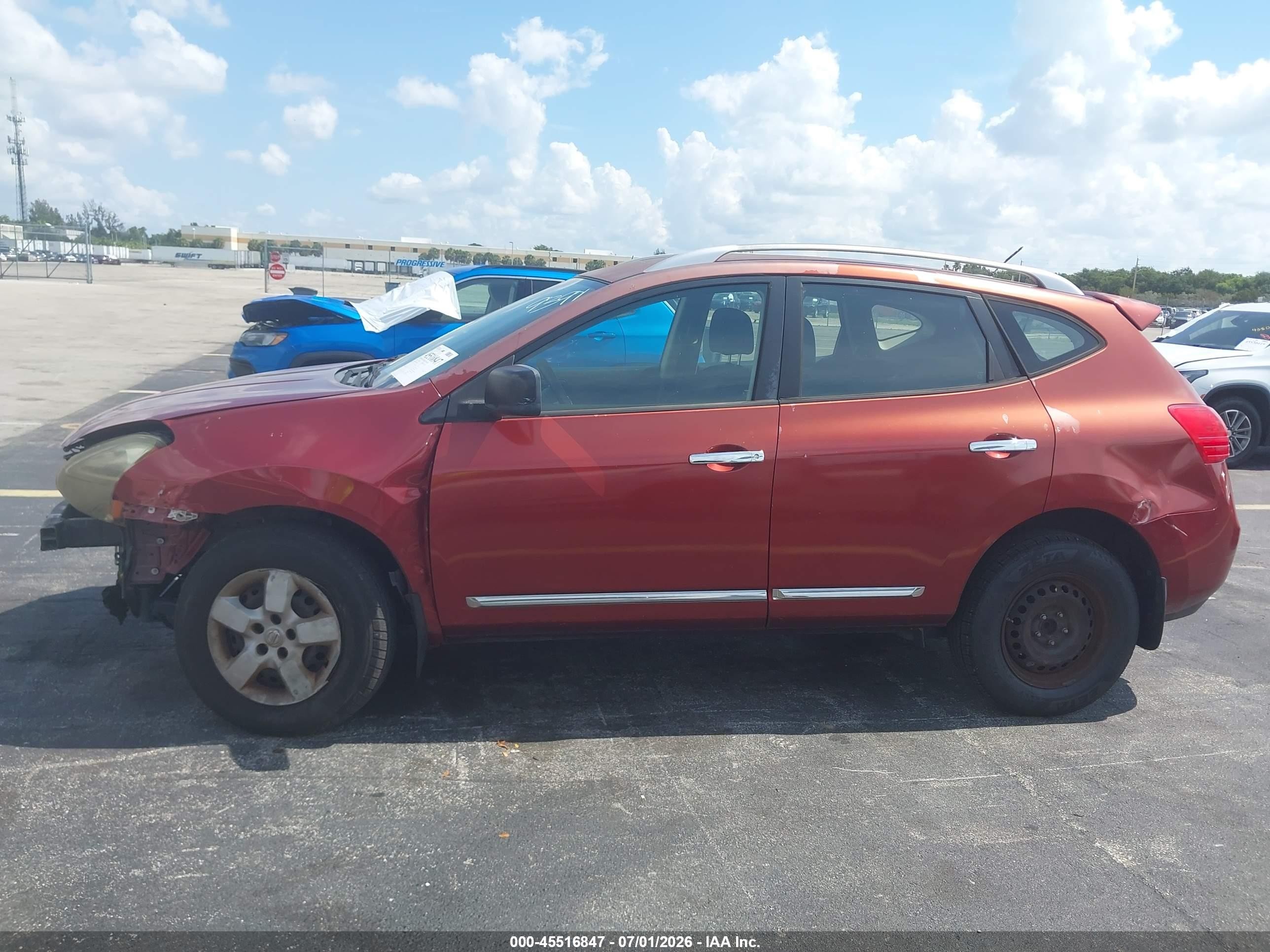 2014 Nissan Rogue Select S Red vin: JN8AS5MTXEW619391