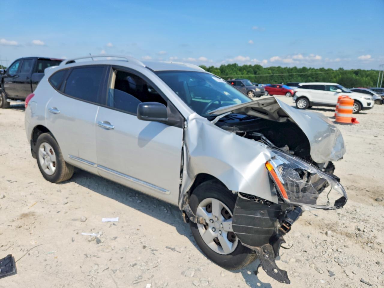 2014 Nissan Rogue Select S Silver vin: JN8AS5MTXEW620623