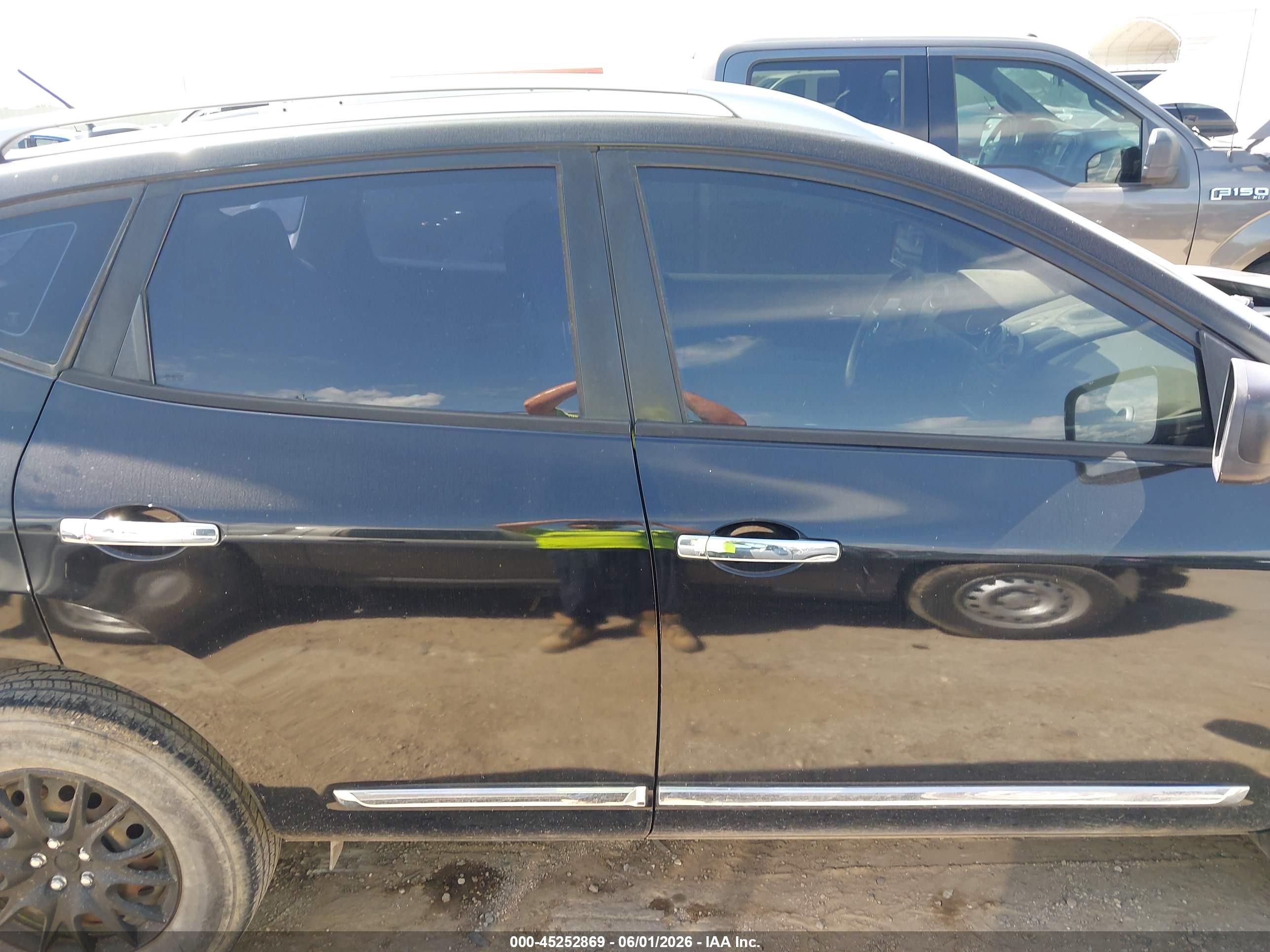 2015 Nissan Rogue Select S Black vin: JN8AS5MTXFW161868