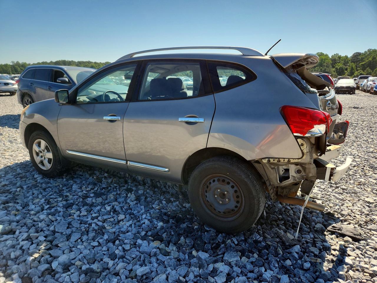 2015 Nissan Rogue Silver vin: JN8AS5MTXFW162583