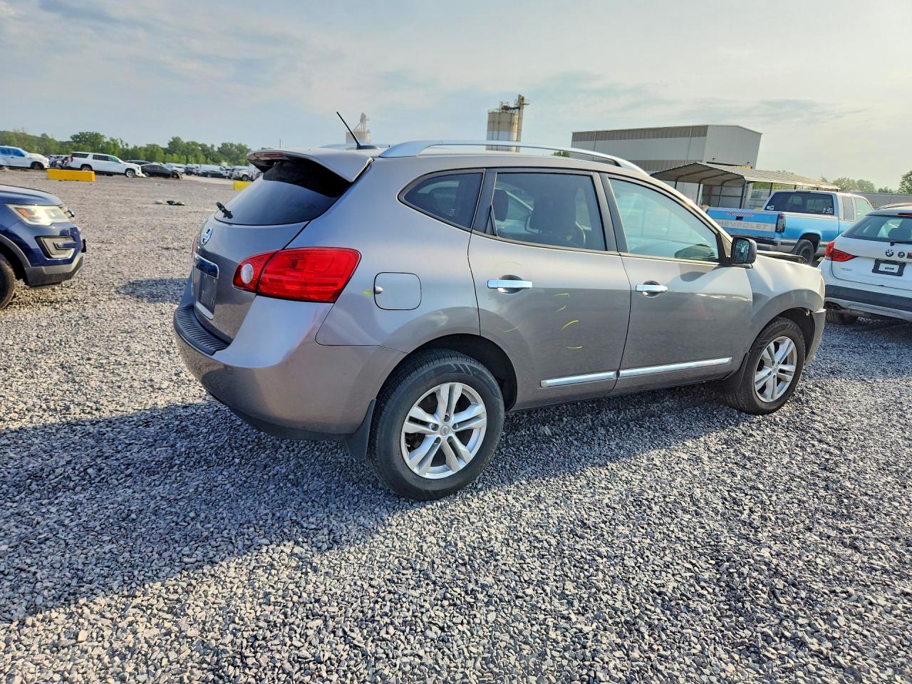 2015 Nissan Rogue Select S Tan vin: JN8AS5MTXFW650464