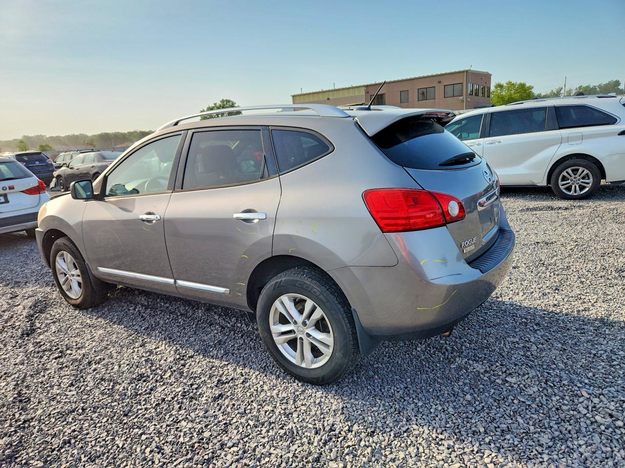 2015 Nissan Rogue Select S Tan vin: JN8AS5MTXFW650464