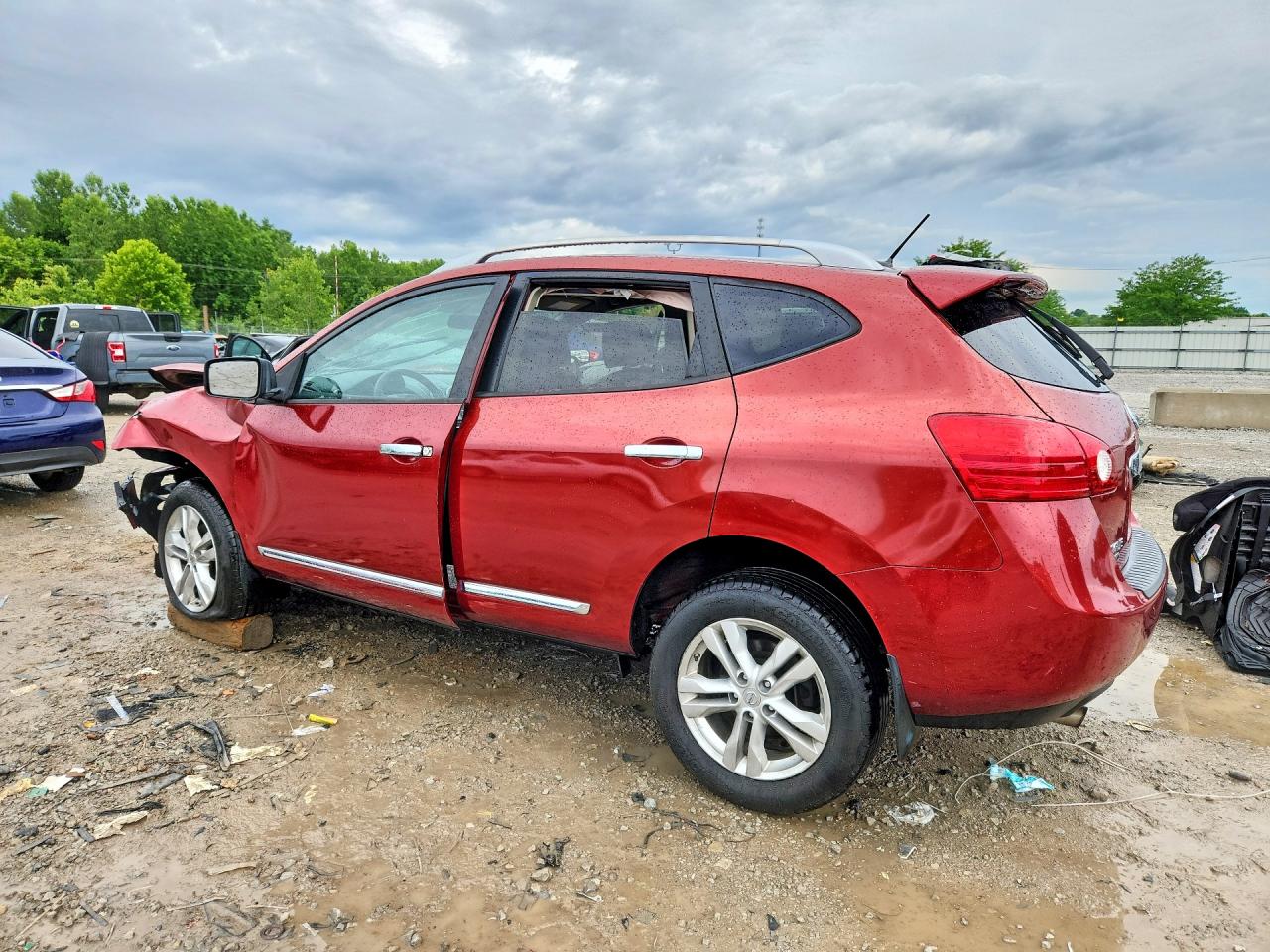 2015 Nissan Rogue Select S Коричневый vin: JN8AS5MTXFW653798