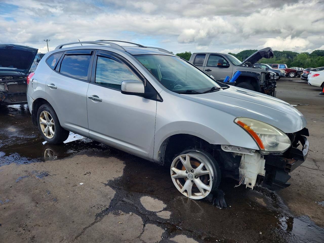 2010 Nissan Rogue S Silver vin: JN8AS5MV0AW604152