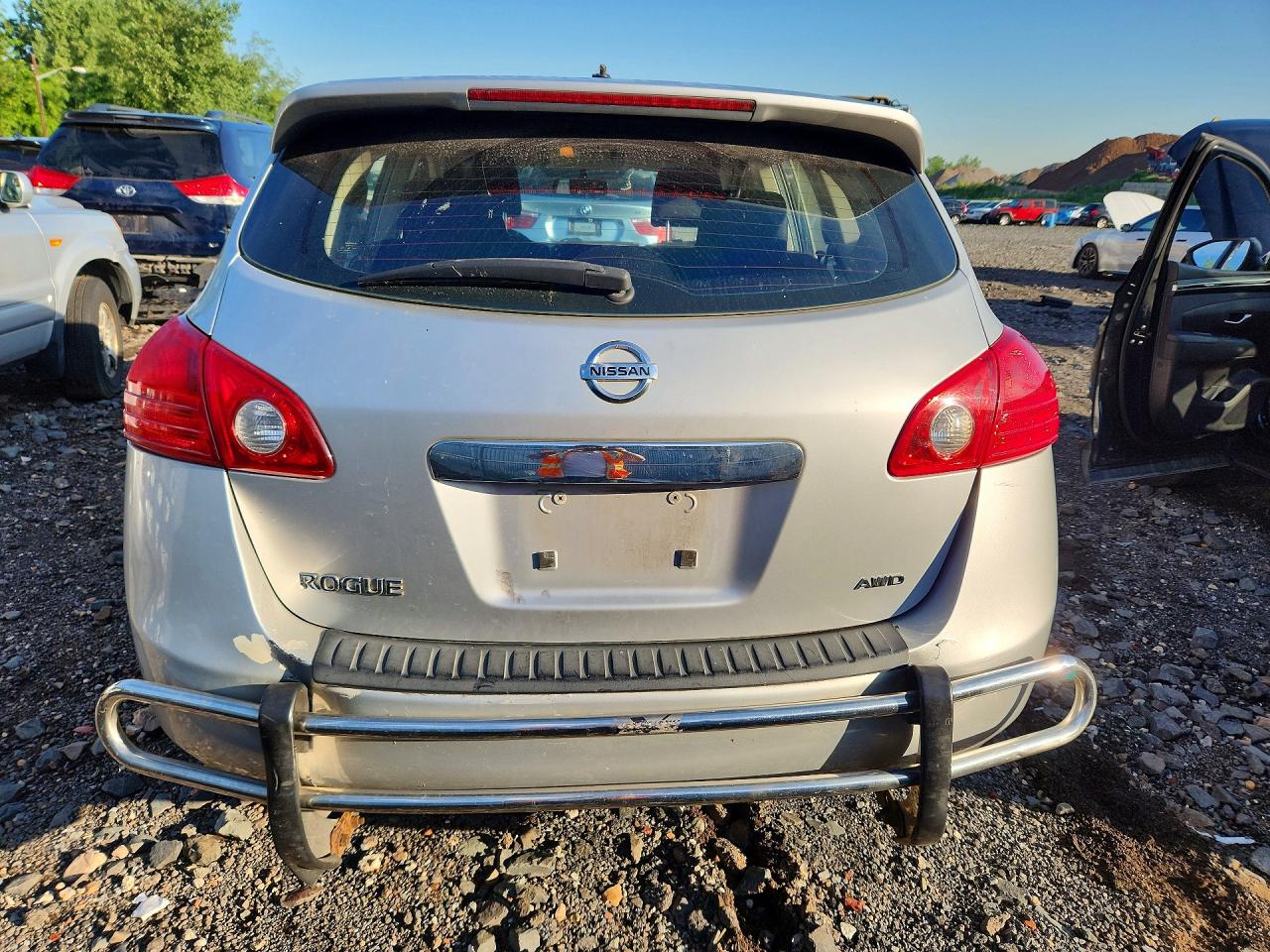 2011 Nissan Rogue S Серебряный vin: JN8AS5MV0BW261456