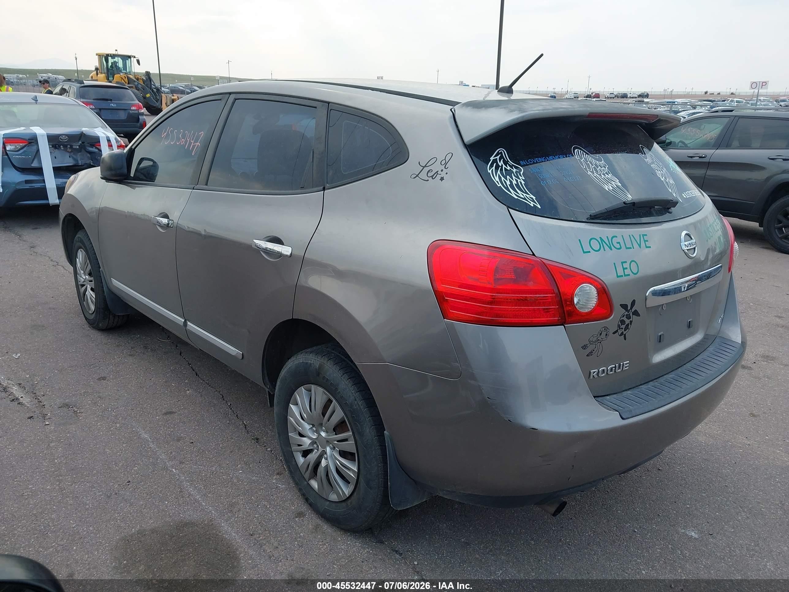 2011 Nissan Rogue S Silver vin: JN8AS5MV0BW265006