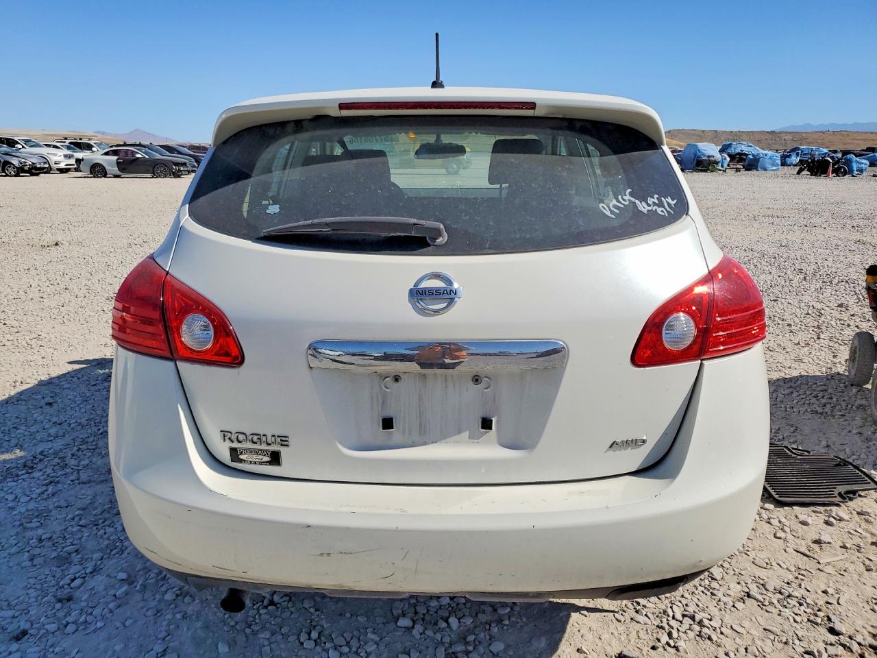 2011 Nissan Rogue S White vin: JN8AS5MV0BW293789