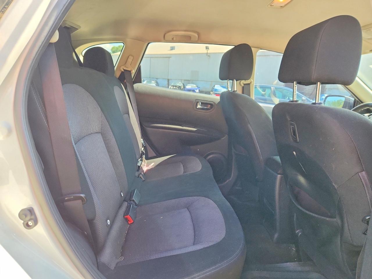 2011 Nissan Rogue S White vin: JN8AS5MV0BW297700