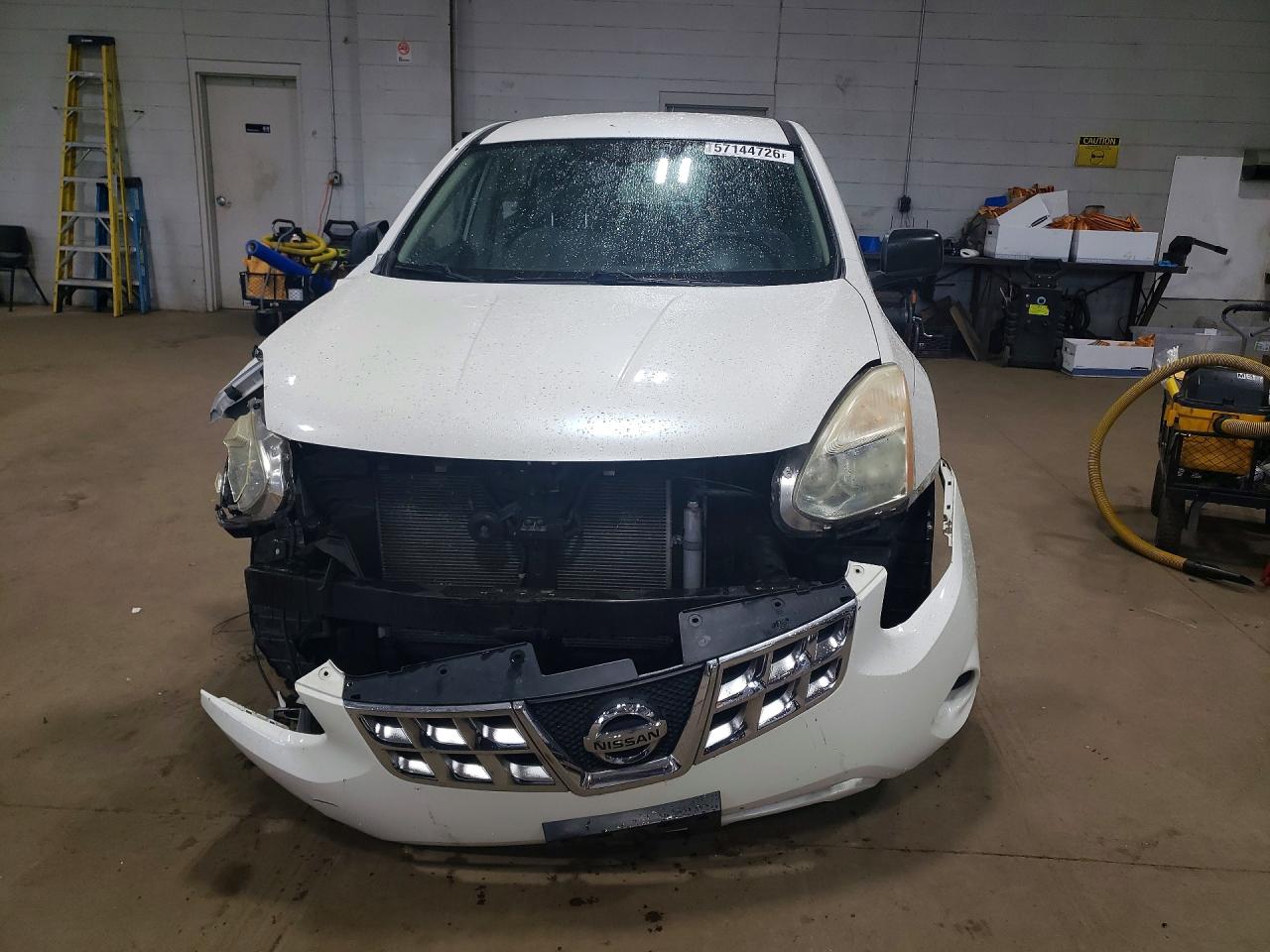 2011 Nissan Rogue S/sv/krom White vin: JN8AS5MV0BW300417