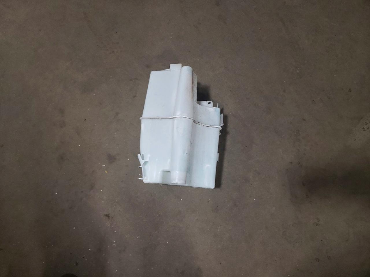 2011 Nissan Rogue S/sv/krom White vin: JN8AS5MV0BW300417