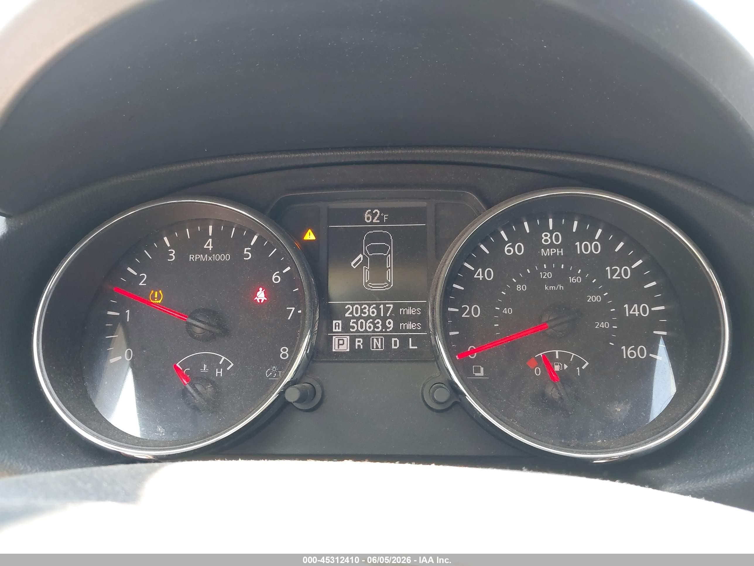 2011 Nissan Rogue S Silver vin: JN8AS5MV0BW667995