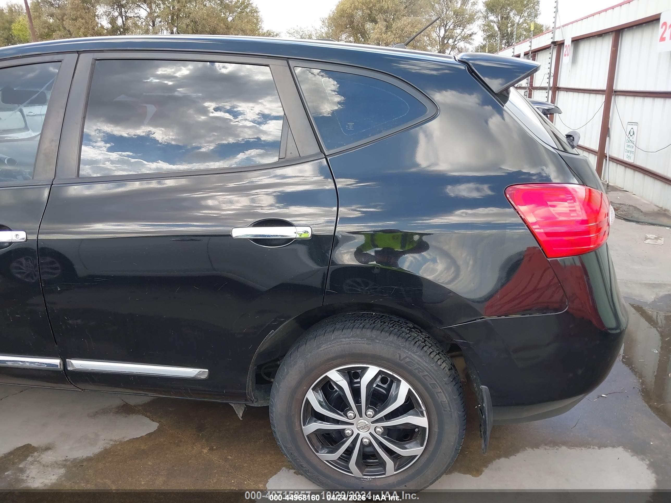 2011 Nissan Rogue S Black vin: JN8AS5MV0BW672887