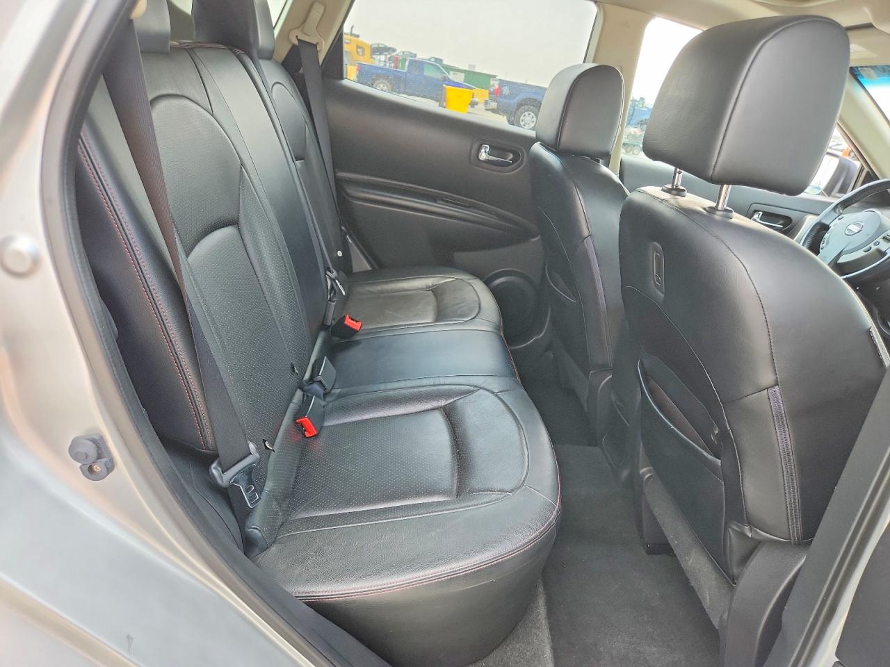 2011 Nissan Rogue S Серебряный vin: JN8AS5MV0BW685851