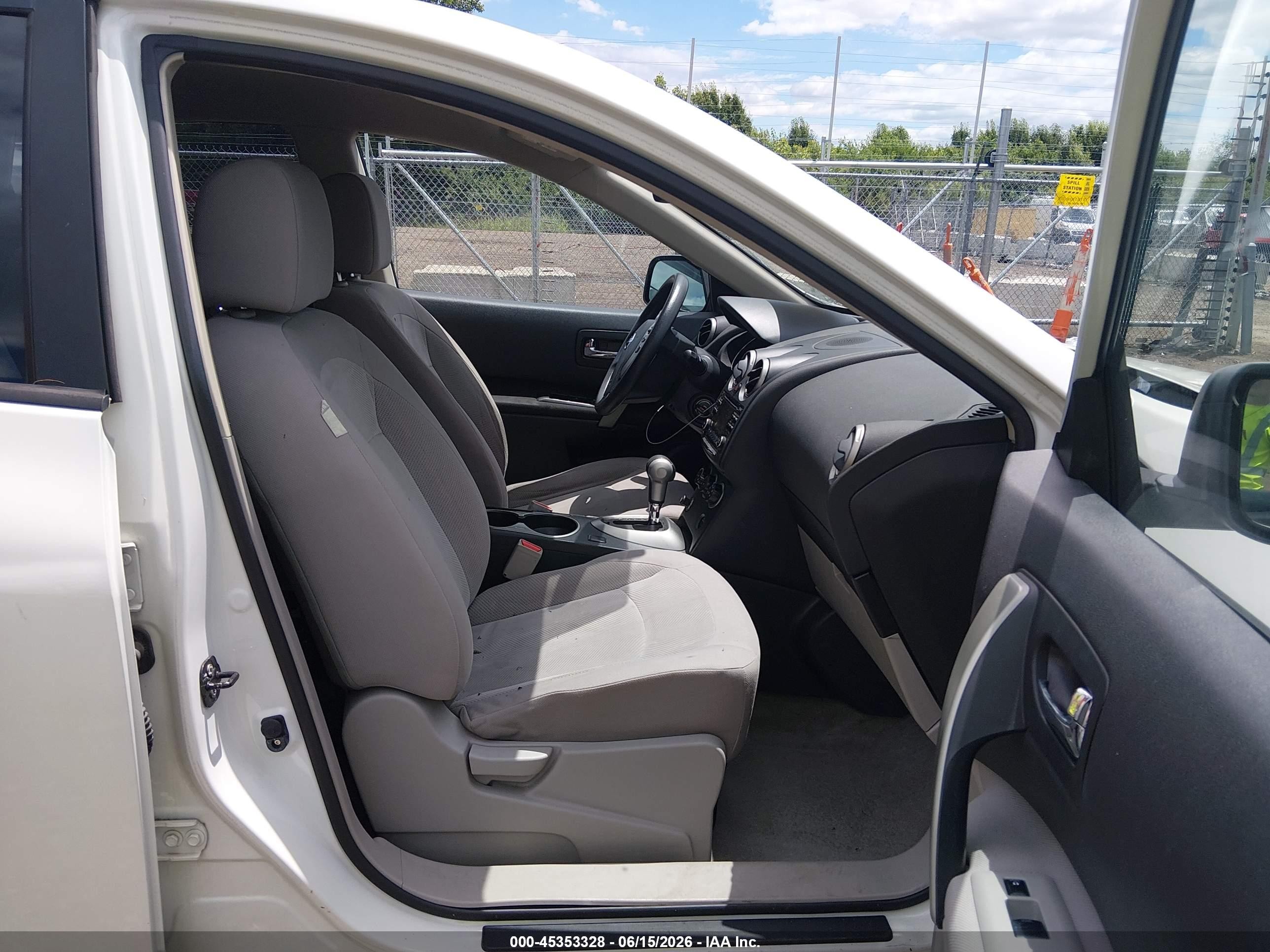 2012 Nissan Rogue S White vin: JN8AS5MV0CW360179