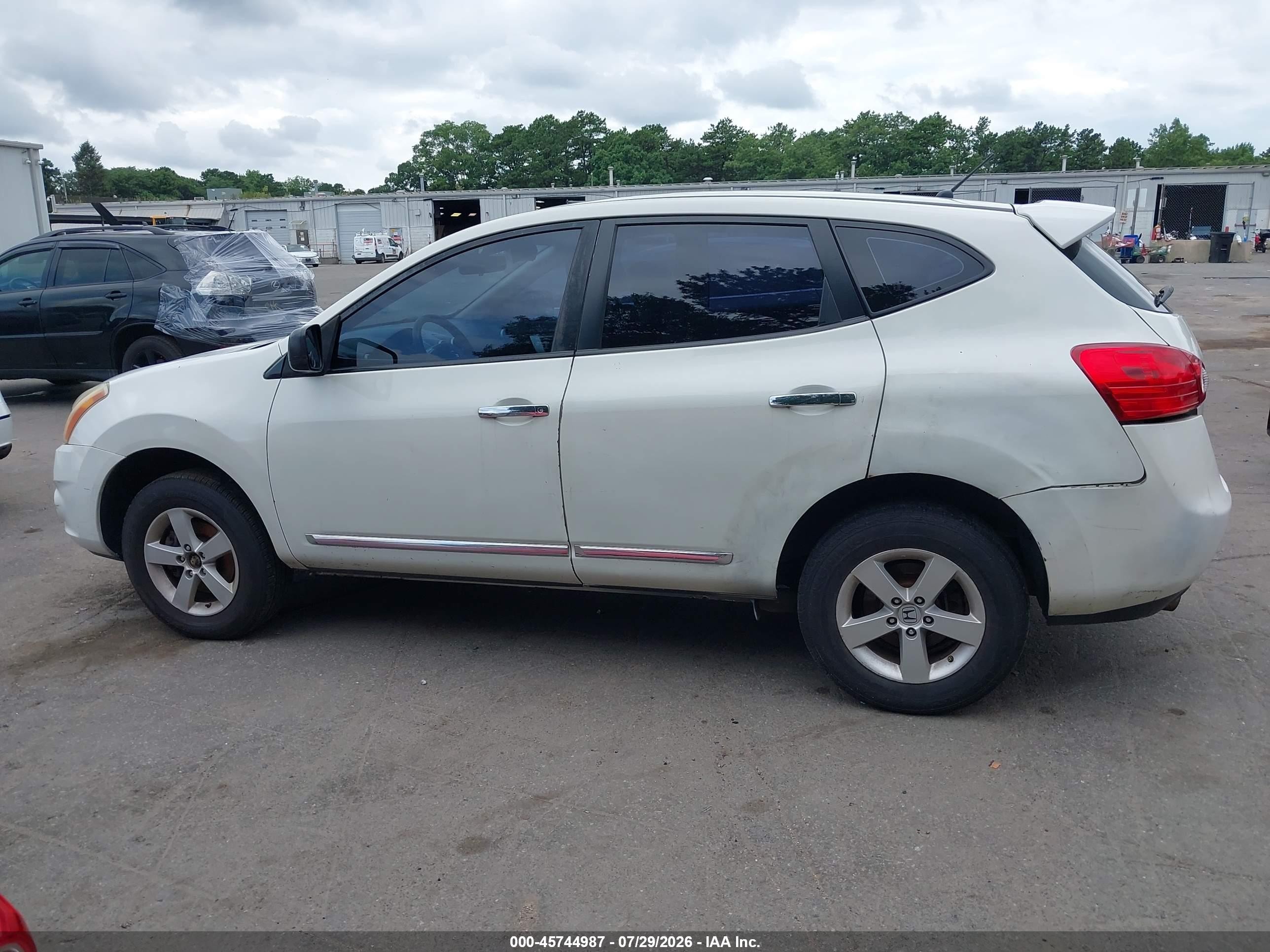 2013 Nissan Rogue S White vin: JN8AS5MV0DW121667