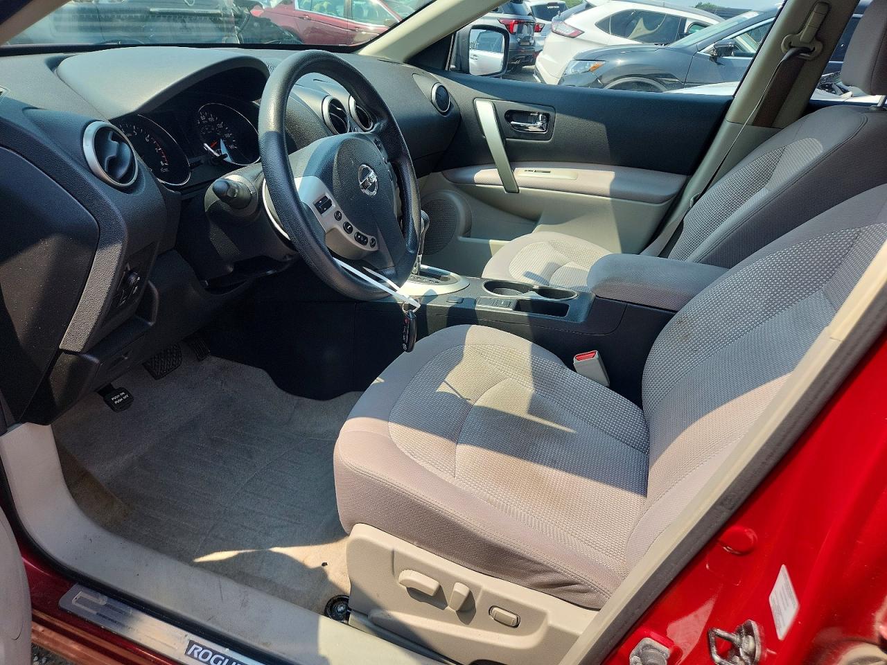 2013 Nissan Rogue S Red vin: JN8AS5MV0DW647409