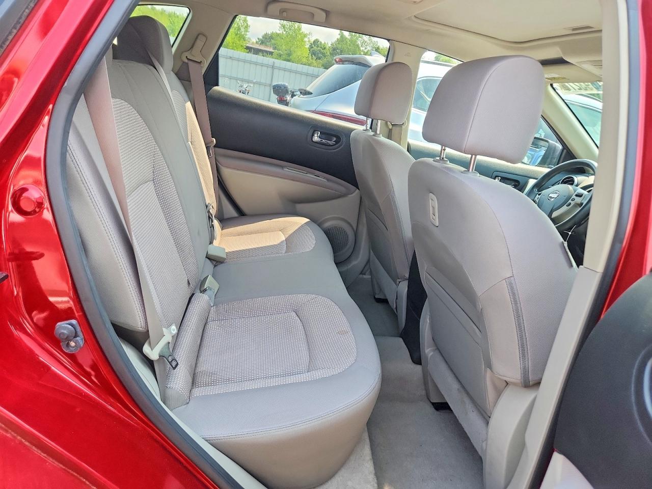 2013 Nissan Rogue S Red vin: JN8AS5MV0DW647409