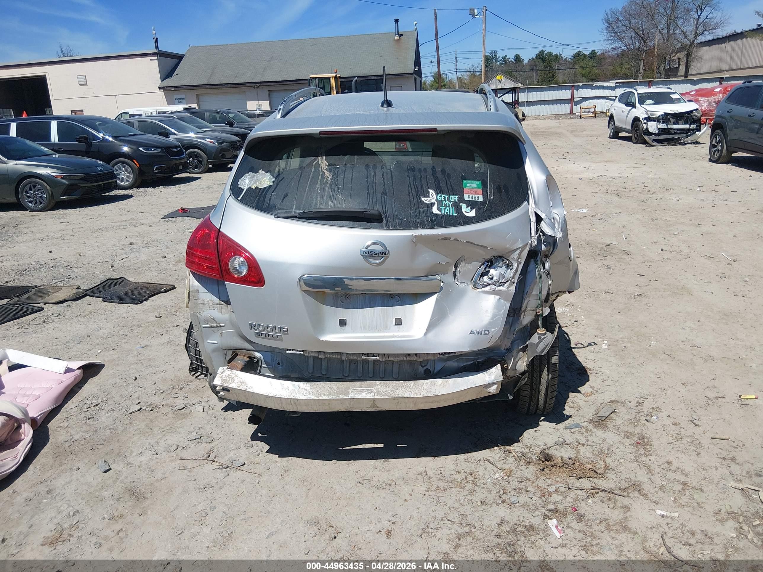 2014 Nissan Rogue Select S Silver vin: JN8AS5MV0EW713202