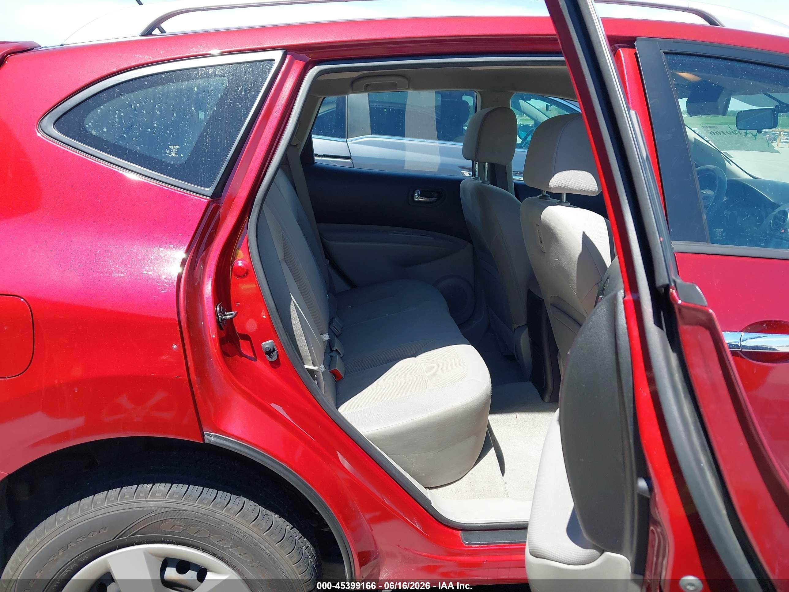 2014 Nissan Rogue Select S Red vin: JN8AS5MV0EW716360