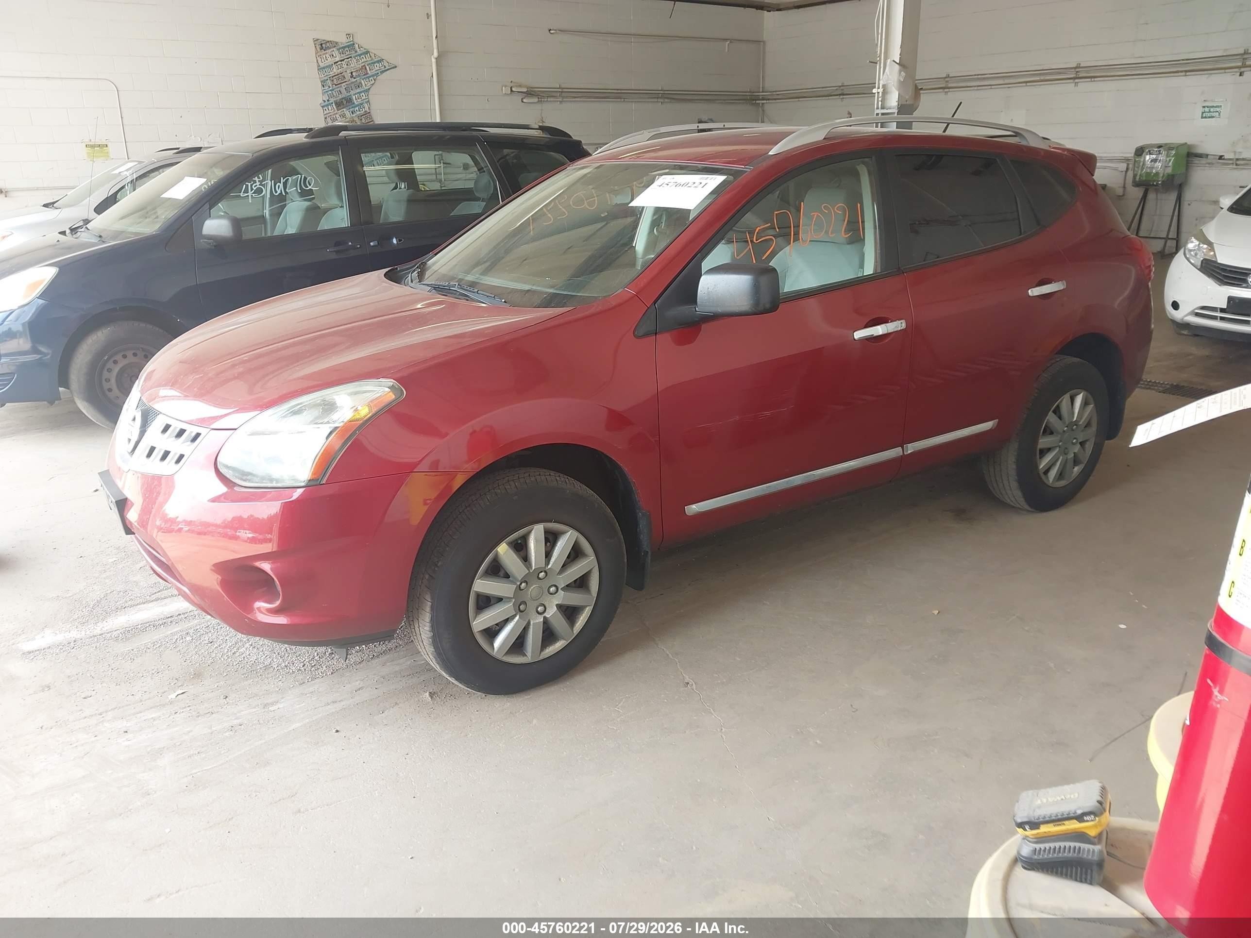 2015 Nissan Rogue Select S Red vin: JN8AS5MV0FW254738