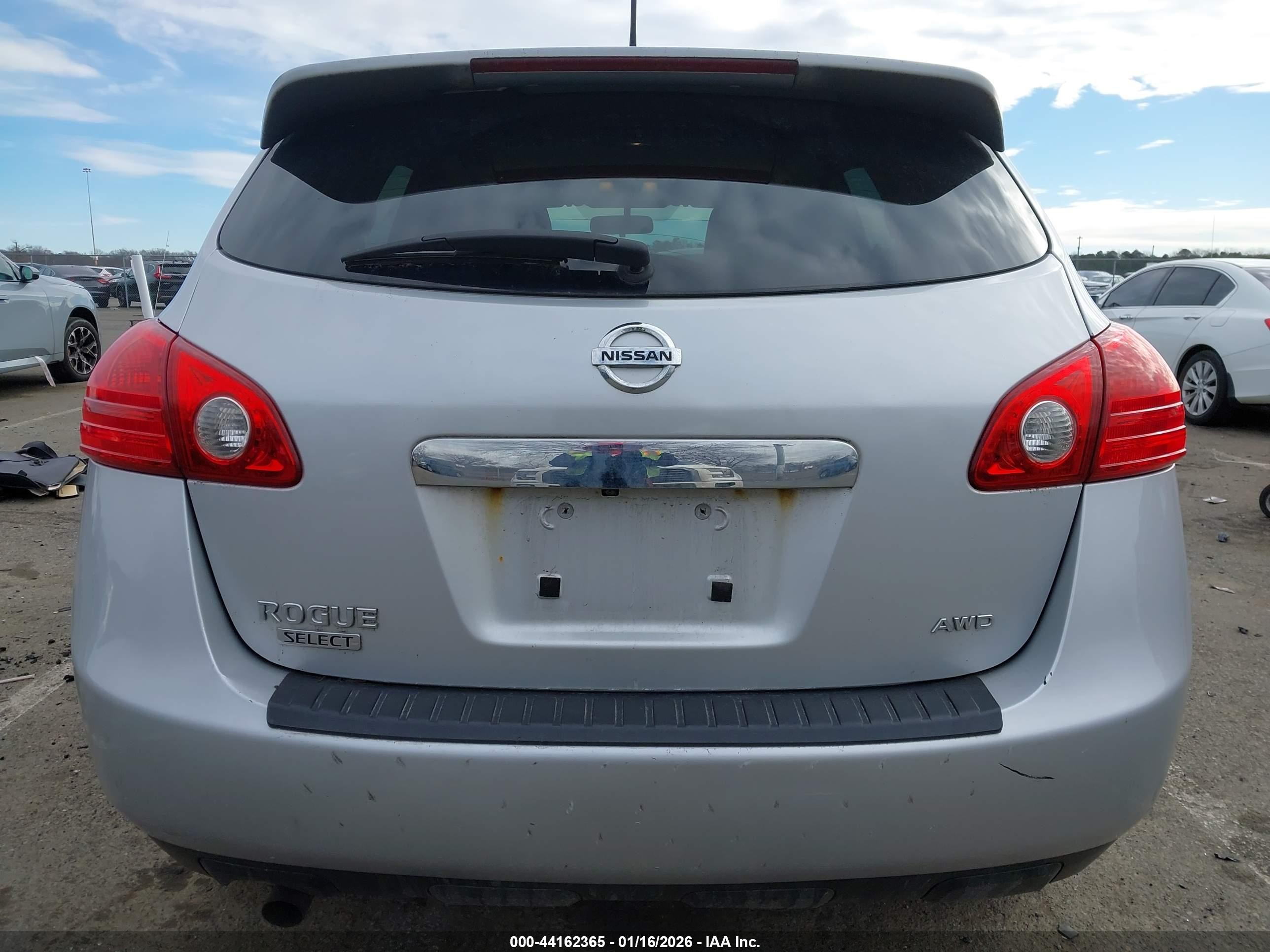 2015 Nissan Rogue Select S Silver vin: JN8AS5MV0FW259079