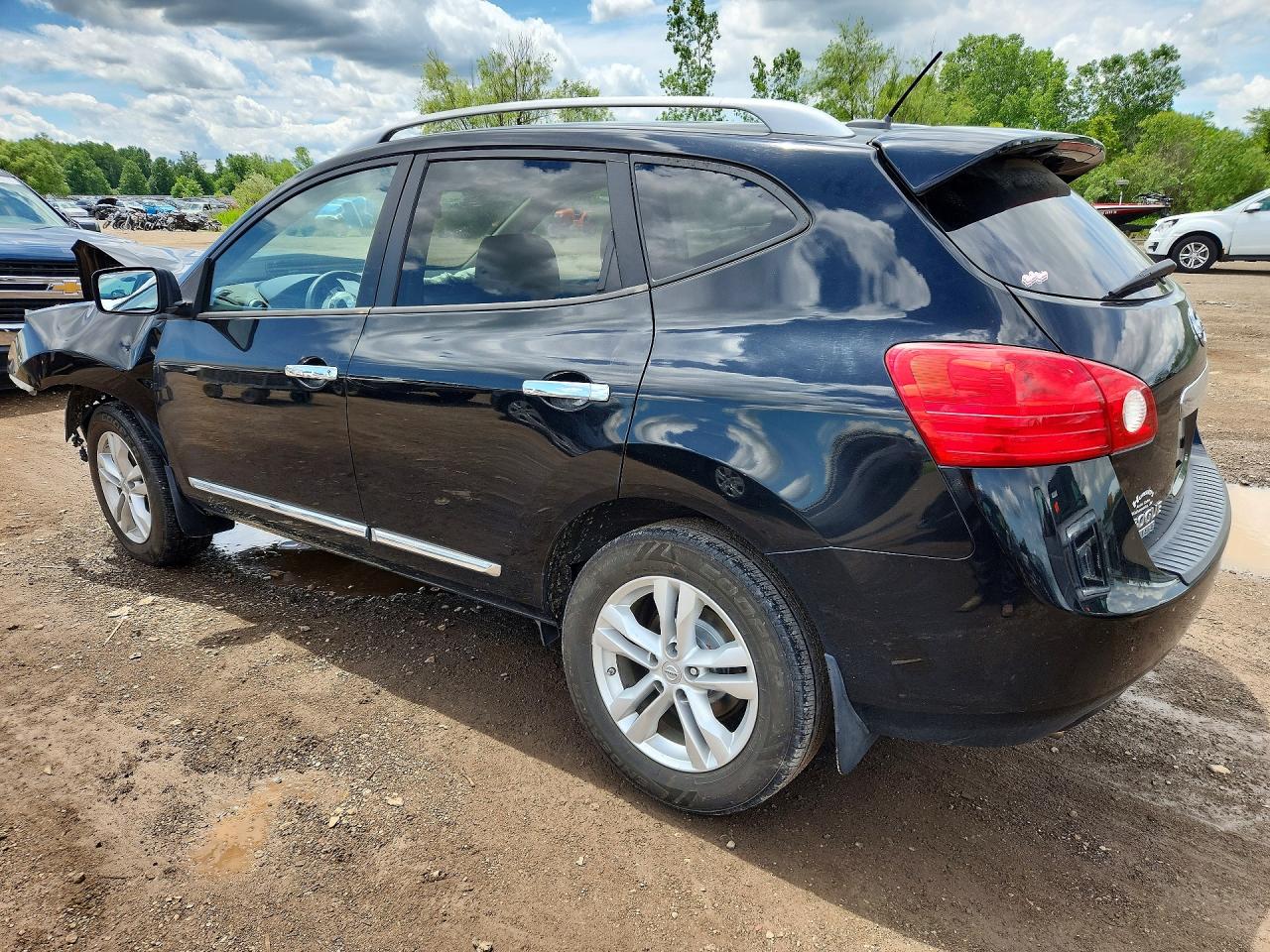 2015 Nissan Rogue Select S Черный vin: JN8AS5MV0FW756892