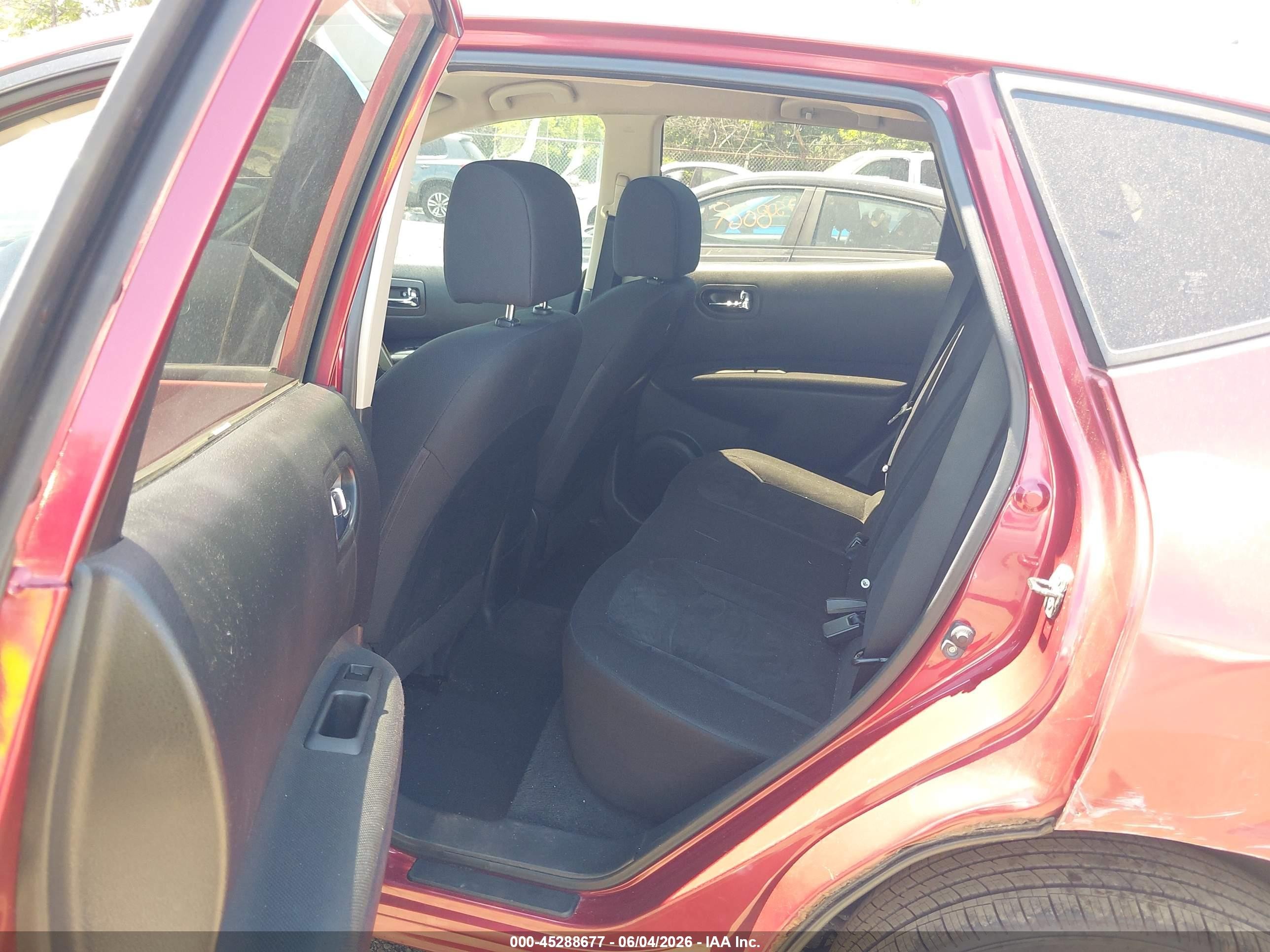 2010 Nissan Rogue S Red vin: JN8AS5MV1AW115310