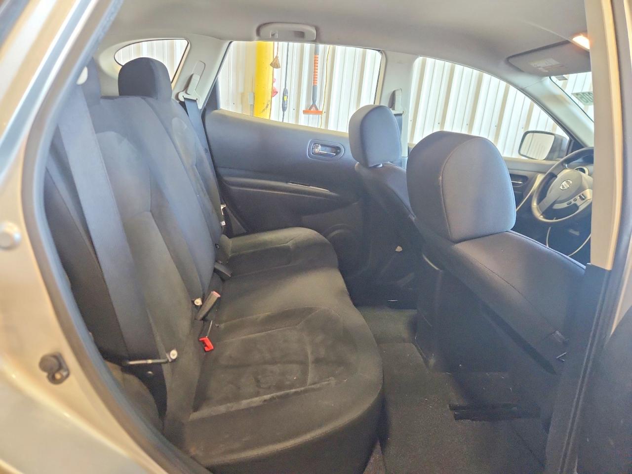 2010 Nissan Rogue S Silver vin: JN8AS5MV1AW600806