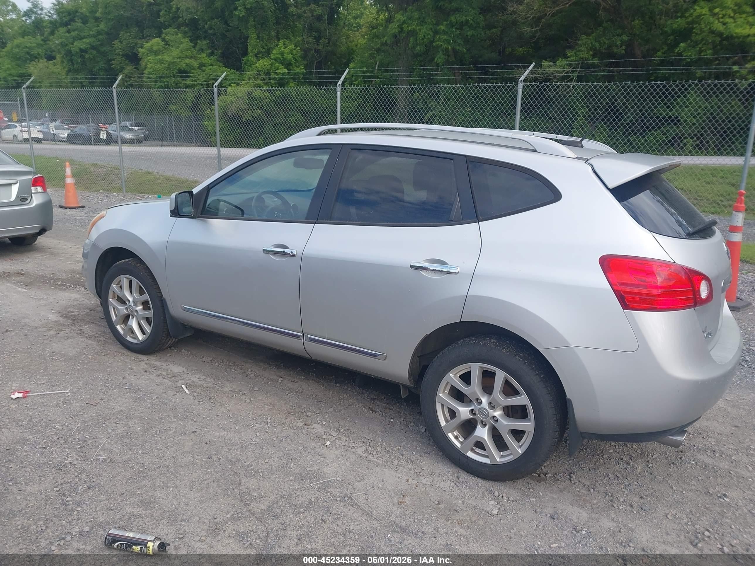 2011 Nissan Rogue Sv Серебряный vin: JN8AS5MV1BW269436