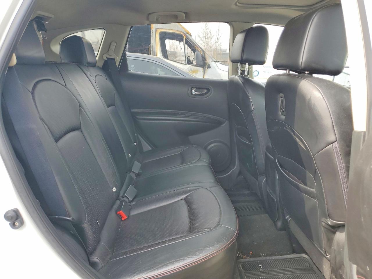 2011 Nissan Rogue S White vin: JN8AS5MV1BW299696