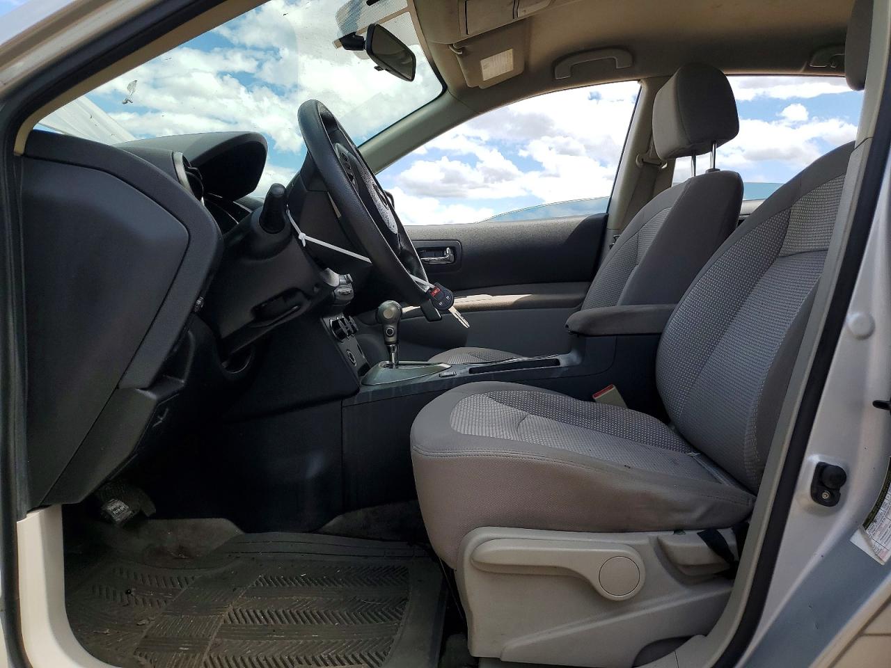 2011 Nissan Rogue S Silver vin: JN8AS5MV1BW300071