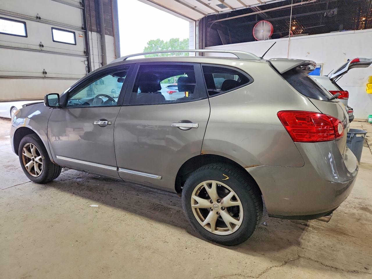2011 Nissan Rogue S Burgundy vin: JN8AS5MV1BW677094