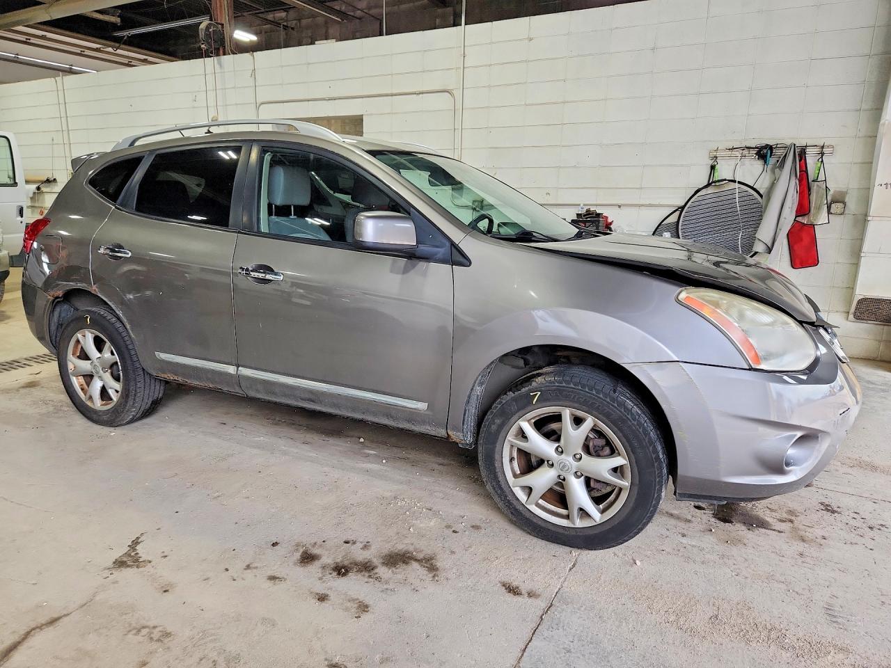 2011 Nissan Rogue S Burgundy vin: JN8AS5MV1BW677094