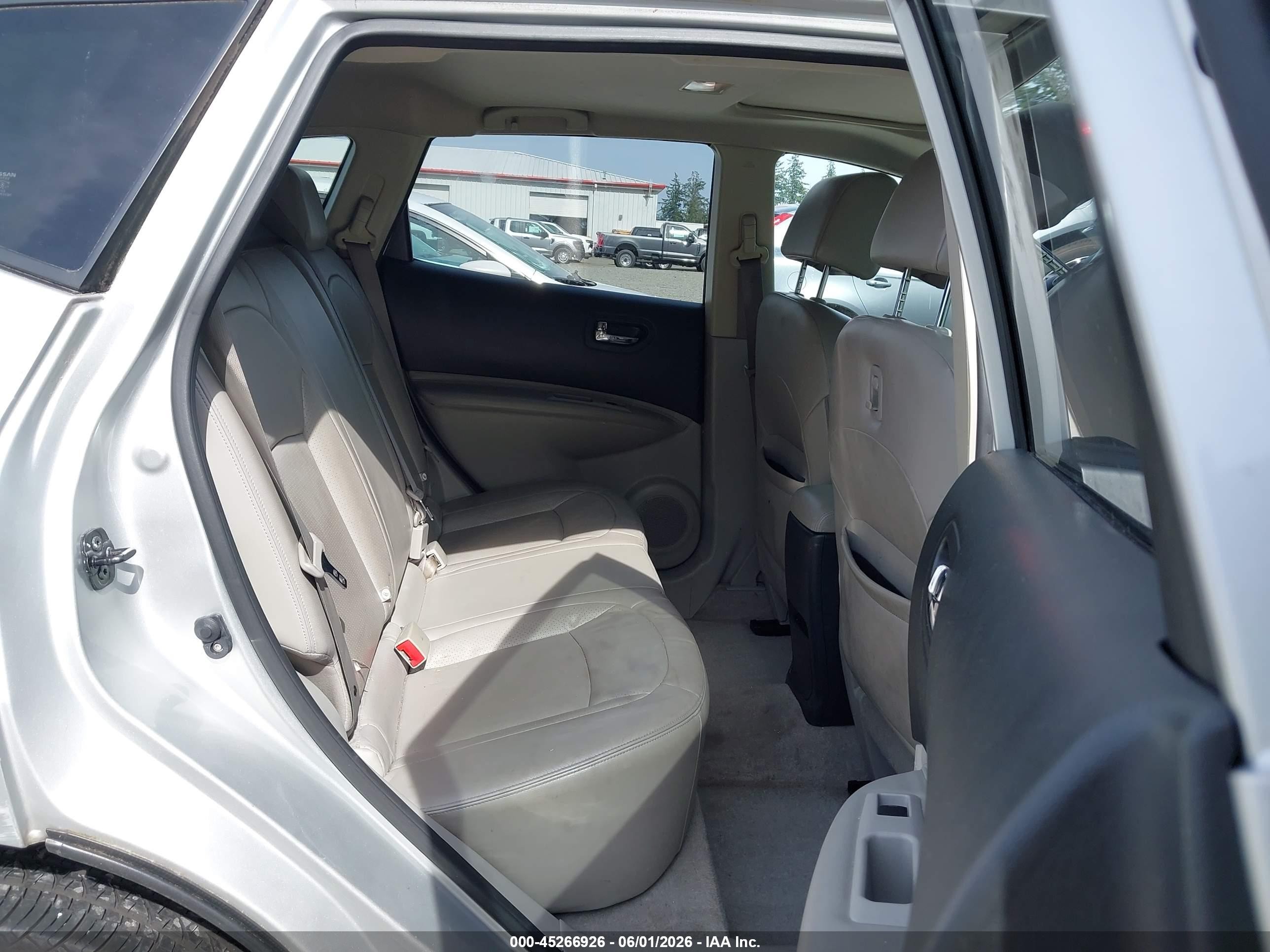 2011 Nissan Rogue Sv Silver vin: JN8AS5MV1BW690296
