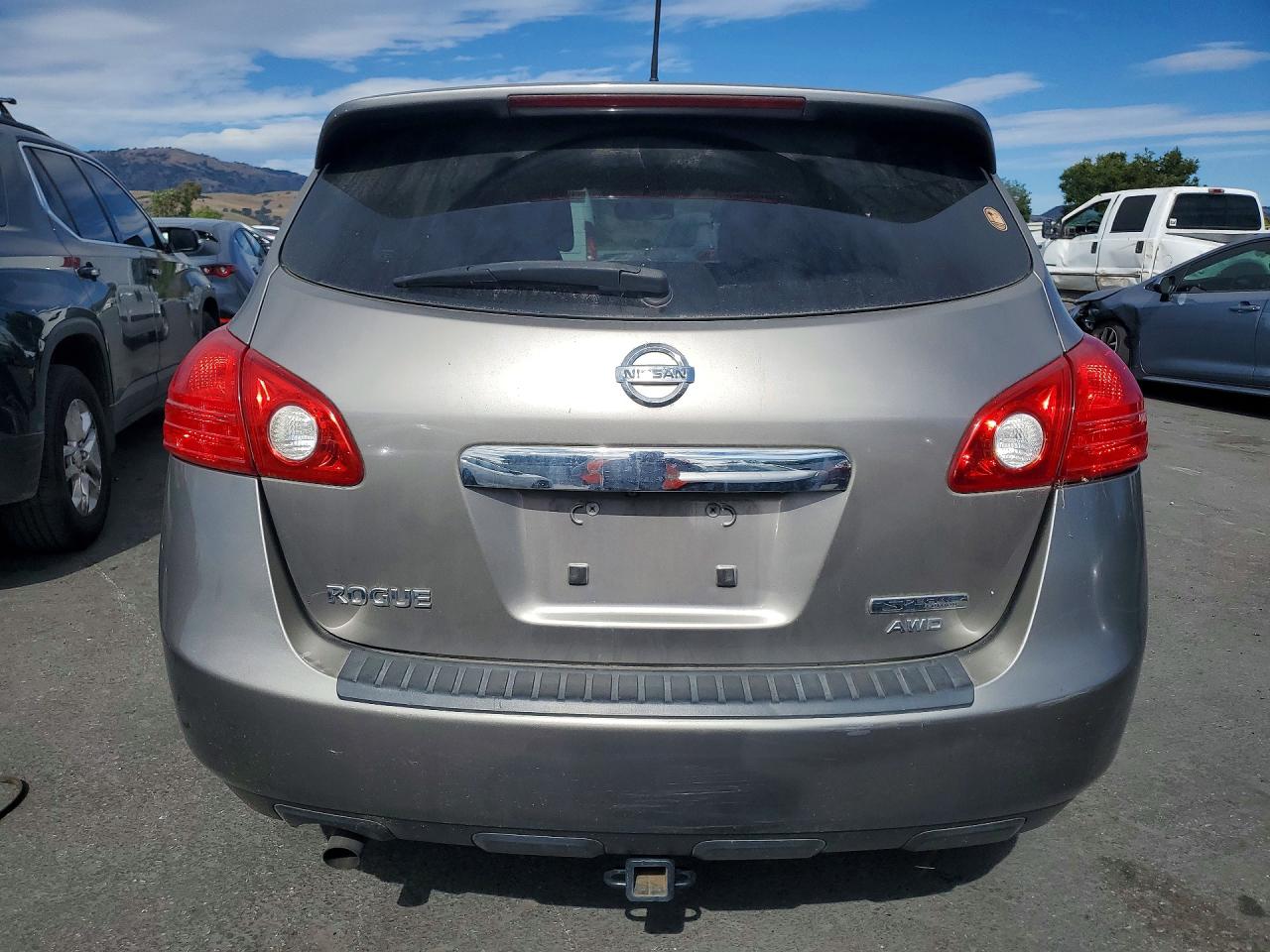 2012 Nissan Rogue S Silver vin: JN8AS5MV1CW350308