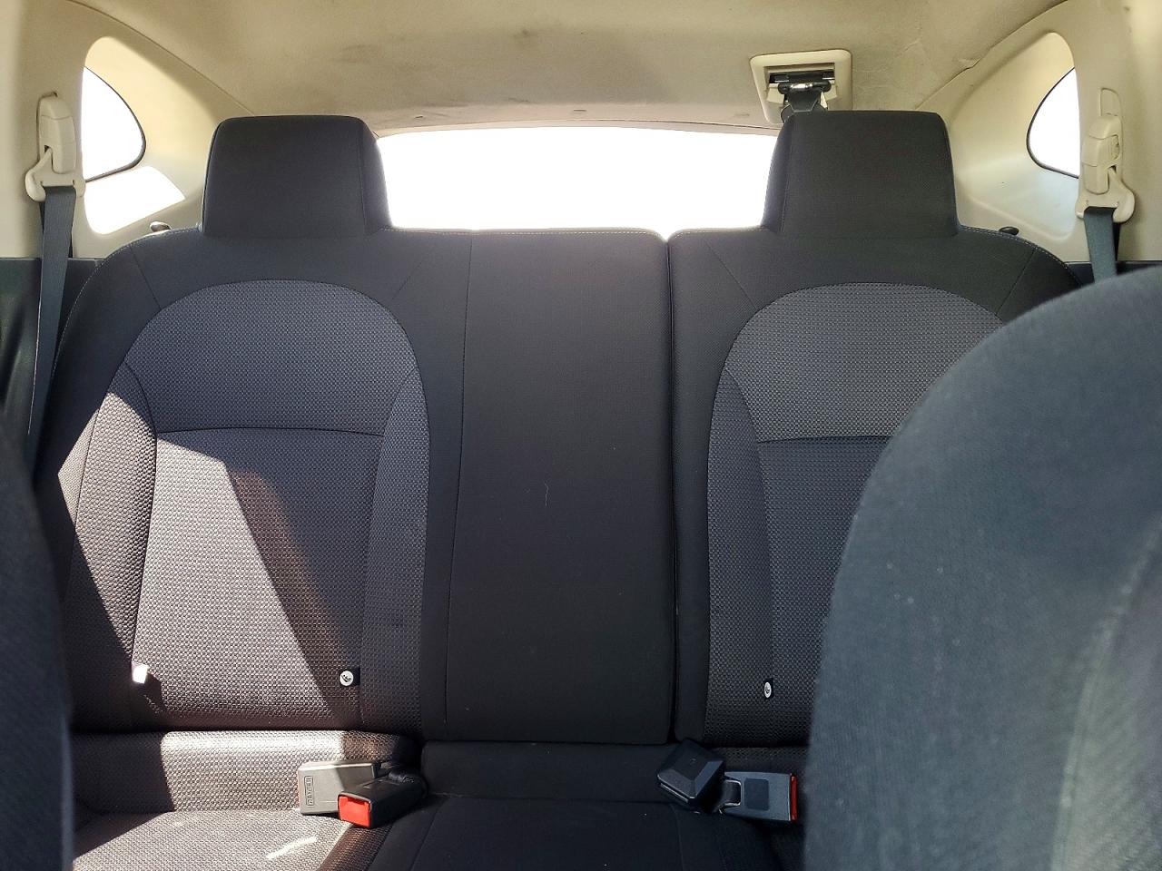 2012 Nissan Rogue S White vin: JN8AS5MV1CW378352