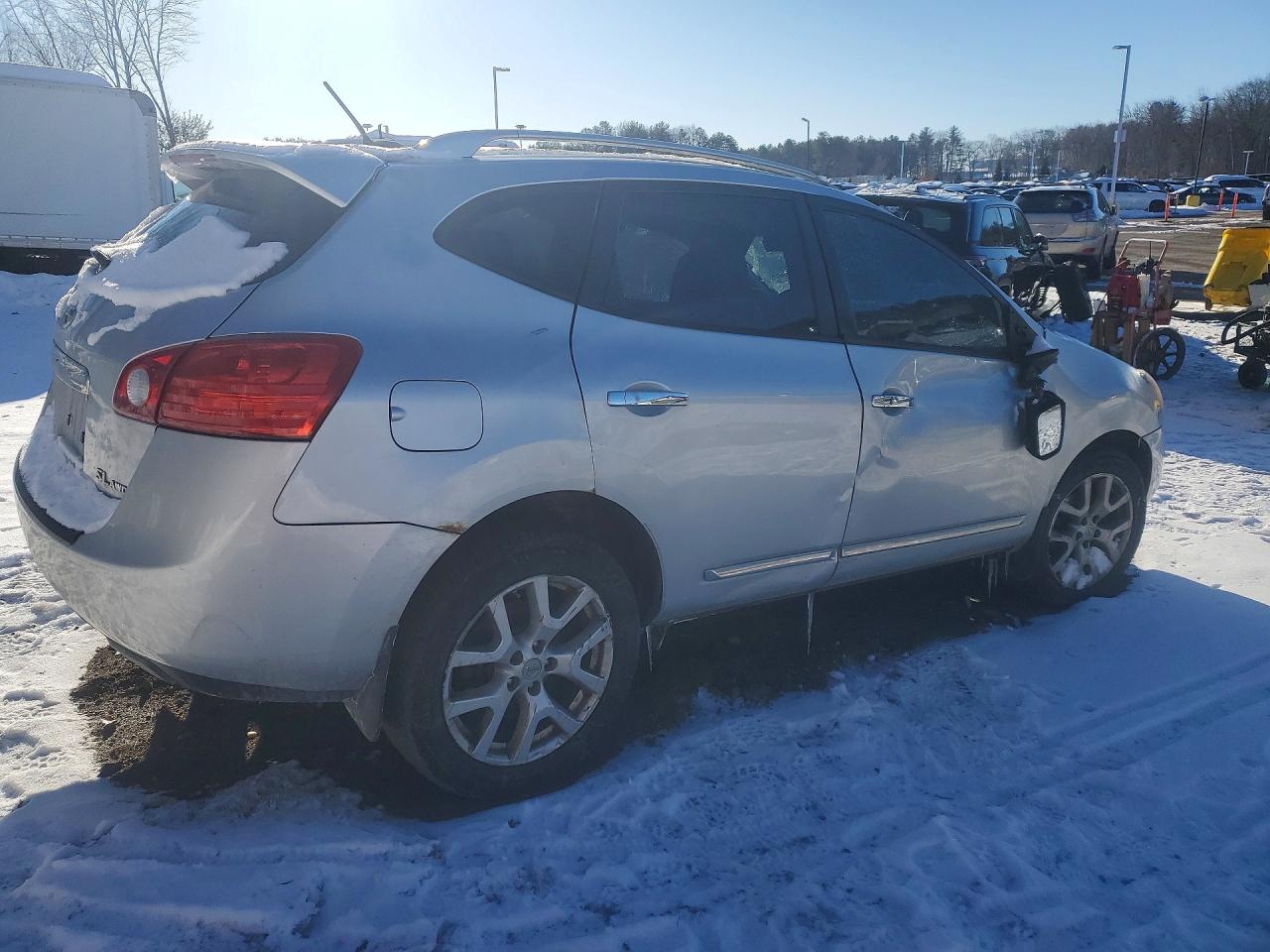 2012 Nissan Rogue S Silver vin: JN8AS5MV1CW411933