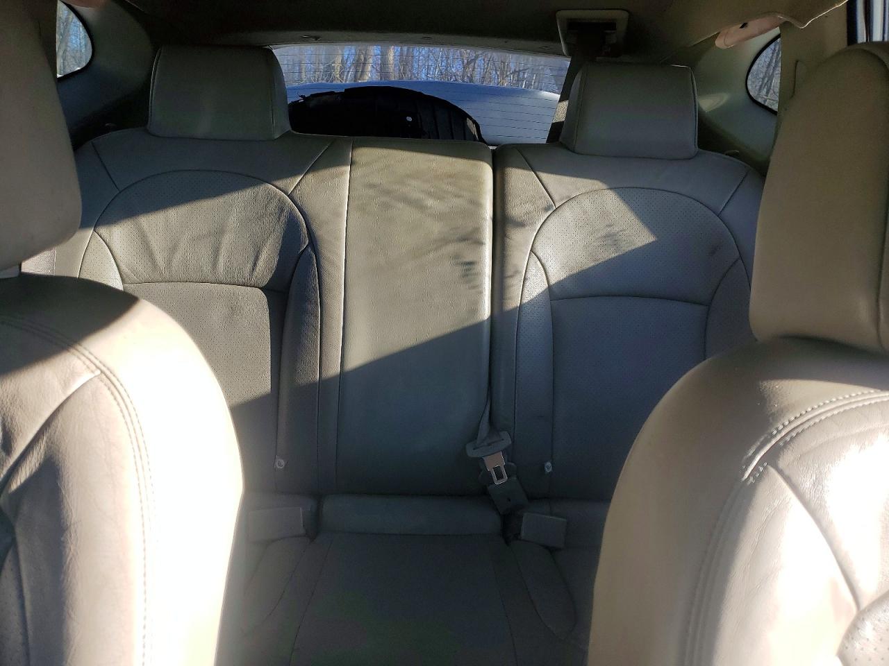 2012 Nissan Rogue S Silver vin: JN8AS5MV1CW411933