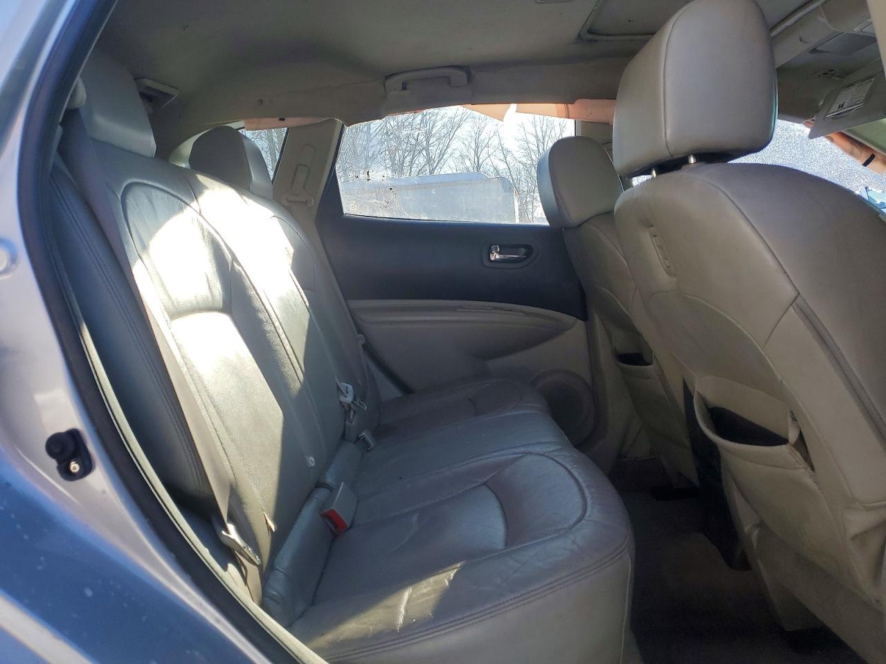 2012 Nissan Rogue S Silver vin: JN8AS5MV1CW411933