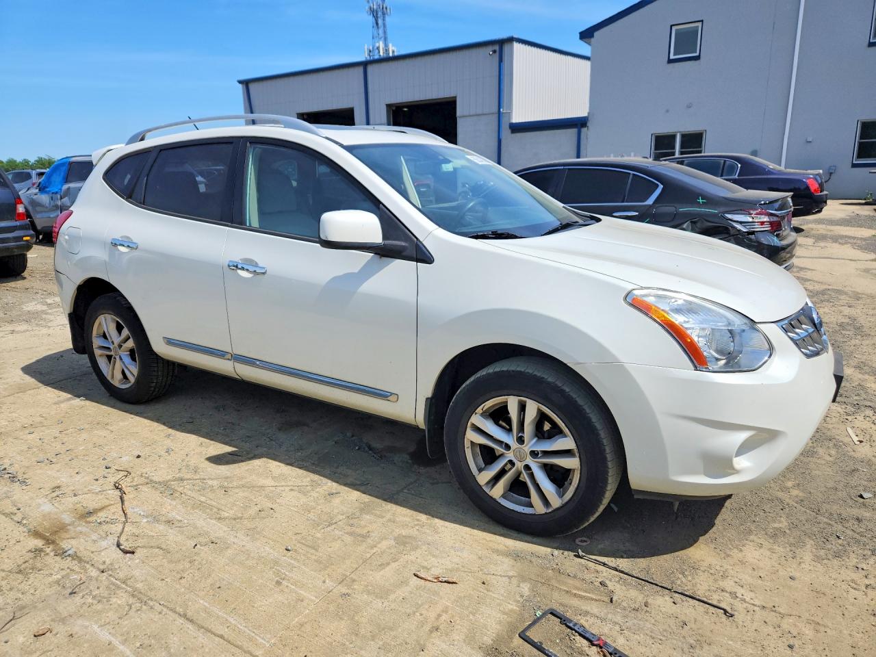 2013 Nissan Rogue S Белый vin: JN8AS5MV1DW120172