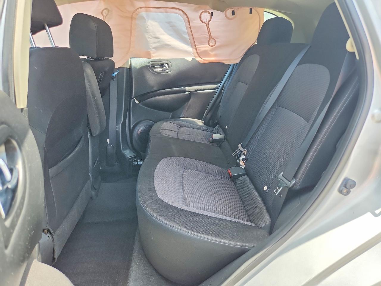 2013 Nissan Rogue S Silver vin: JN8AS5MV1DW127526