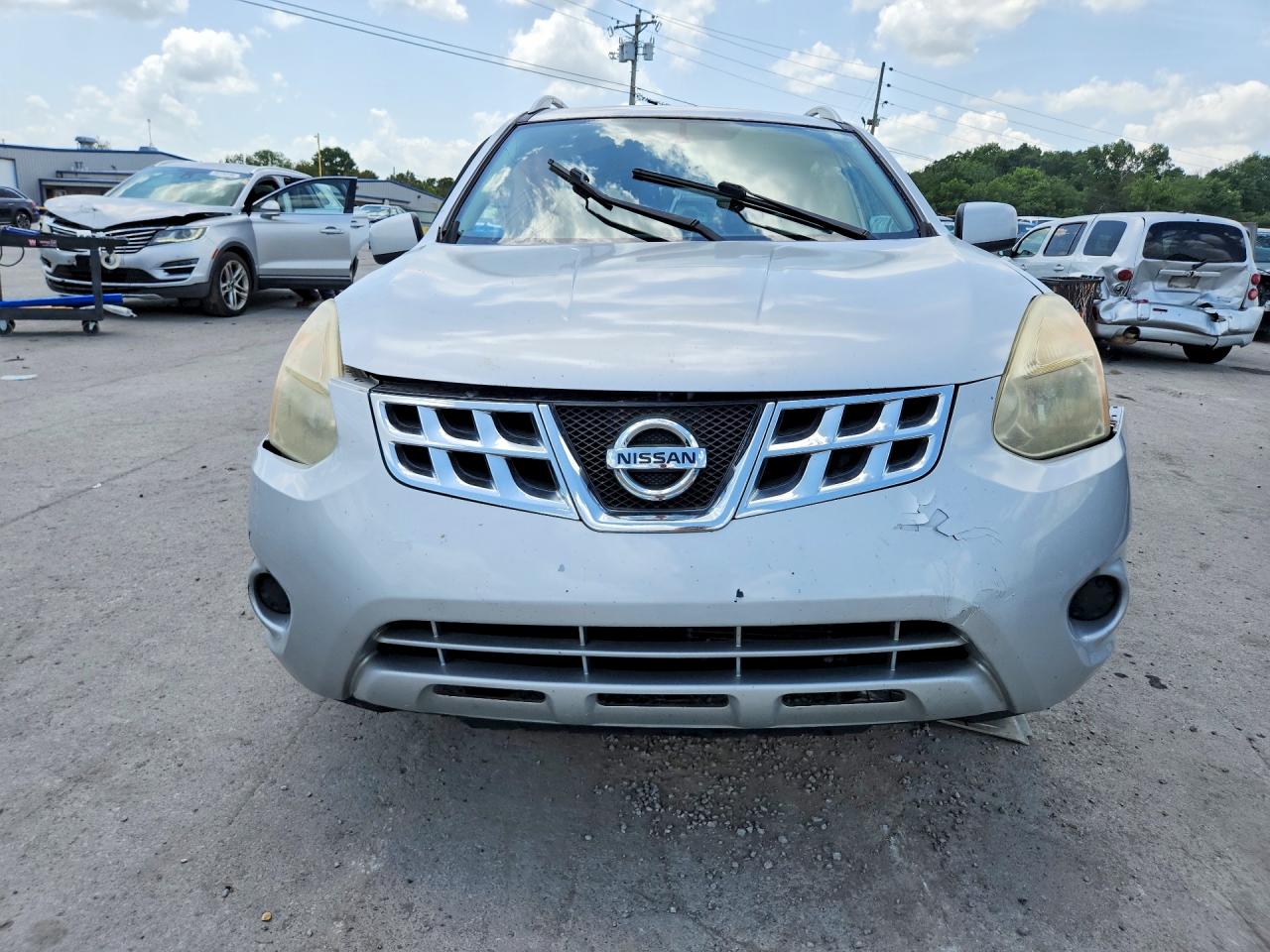 2013 Nissan Rogue S Silver vin: JN8AS5MV1DW127526
